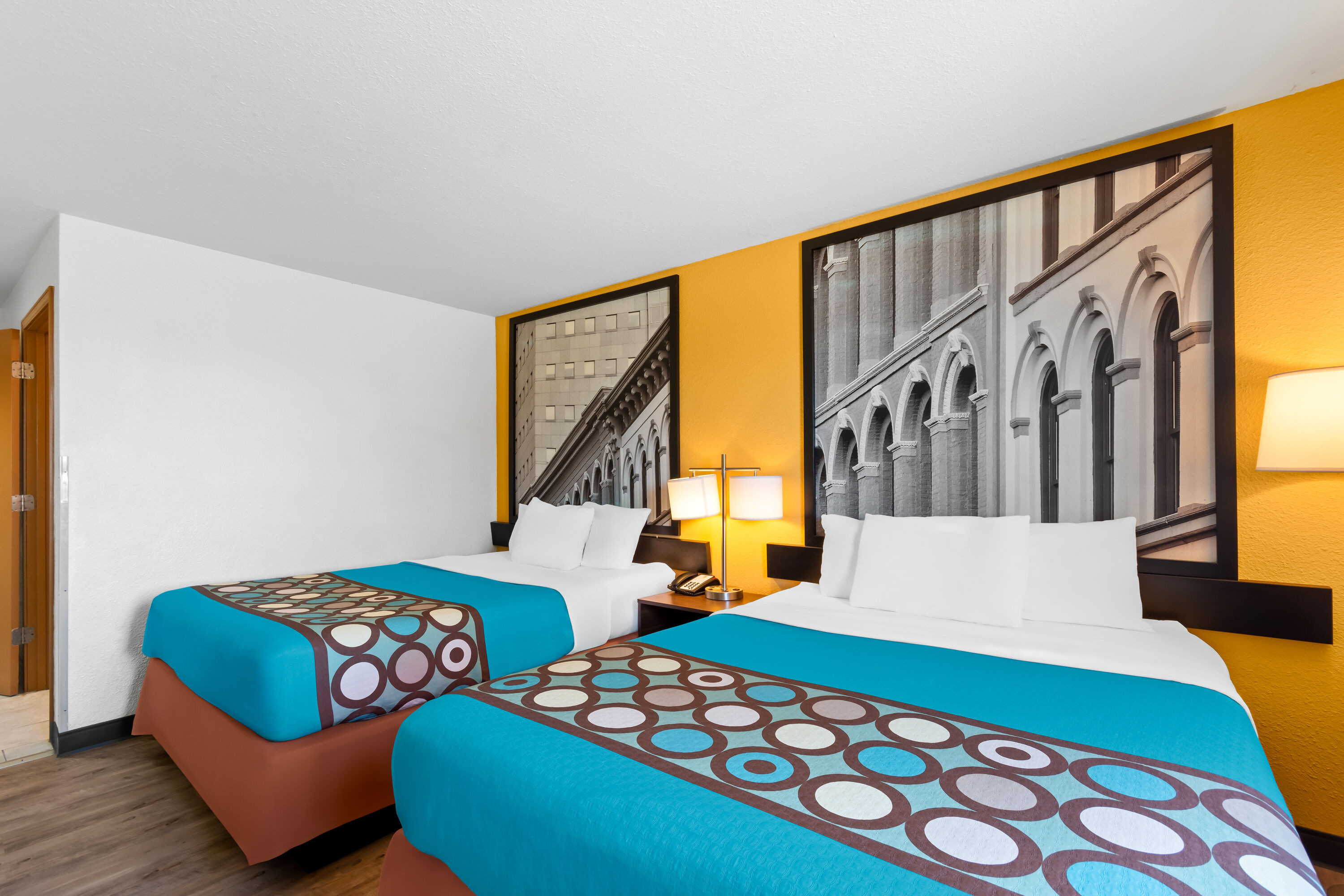 Guest room at the Super 8 by Wyndham Elizabethtown in Elizabethtown, Kentucky