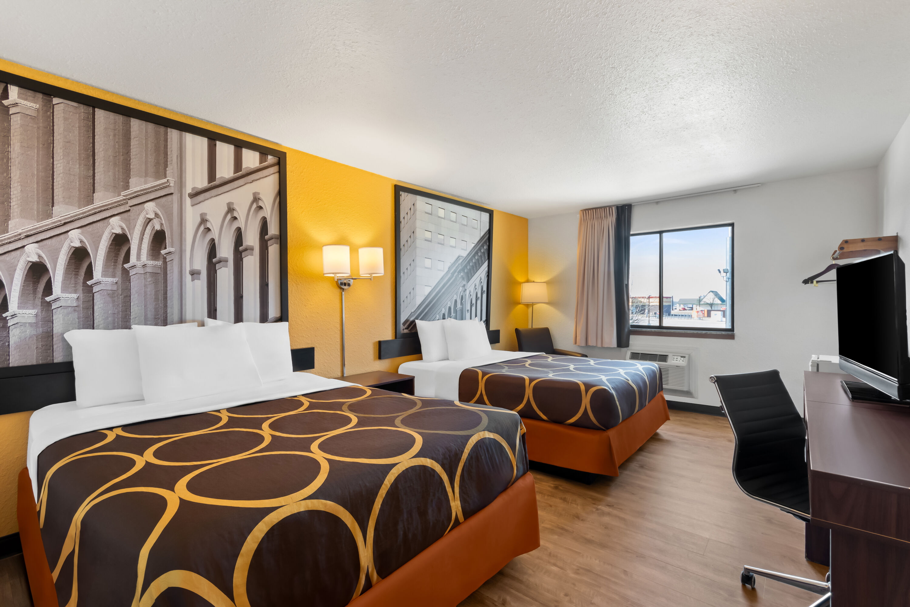 Guest room at the Super 8 by Wyndham Elizabethtown in Elizabethtown, Kentucky