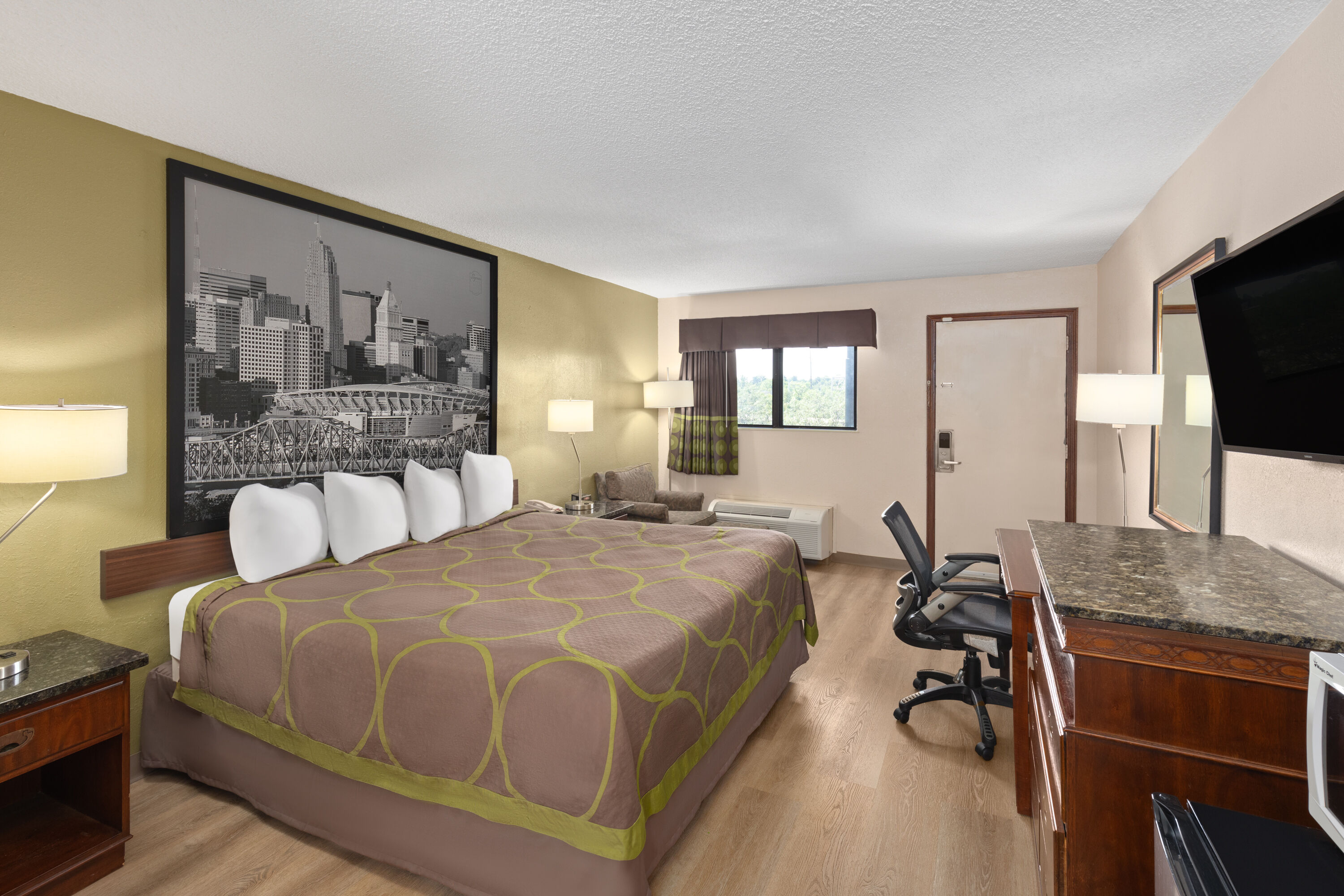 Guest room at the Super 8 by Wyndham Fort Mitchell Cincinnati Area in Fort Mitchell, Kentucky