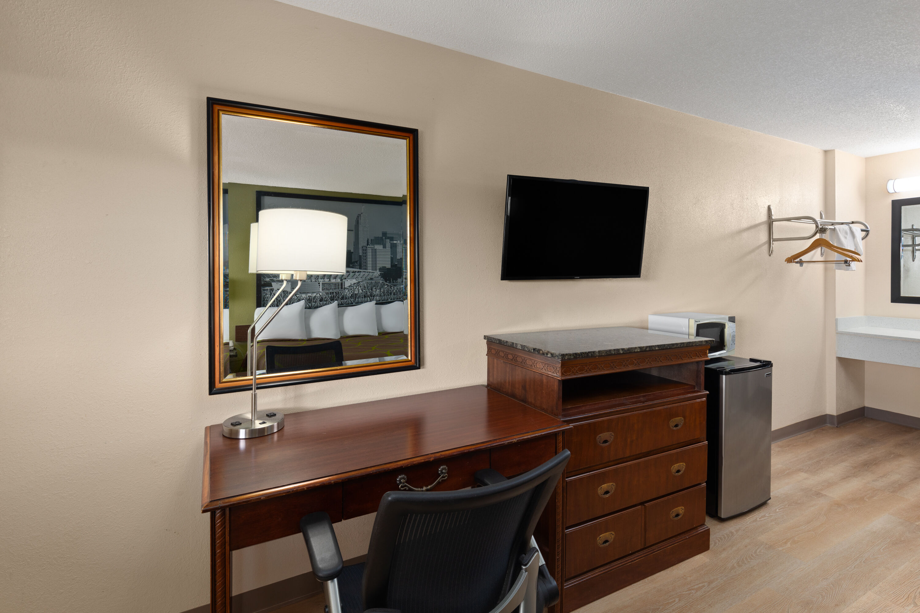 Guest room at the Super 8 by Wyndham Fort Mitchell Cincinnati Area in Fort Mitchell, Kentucky