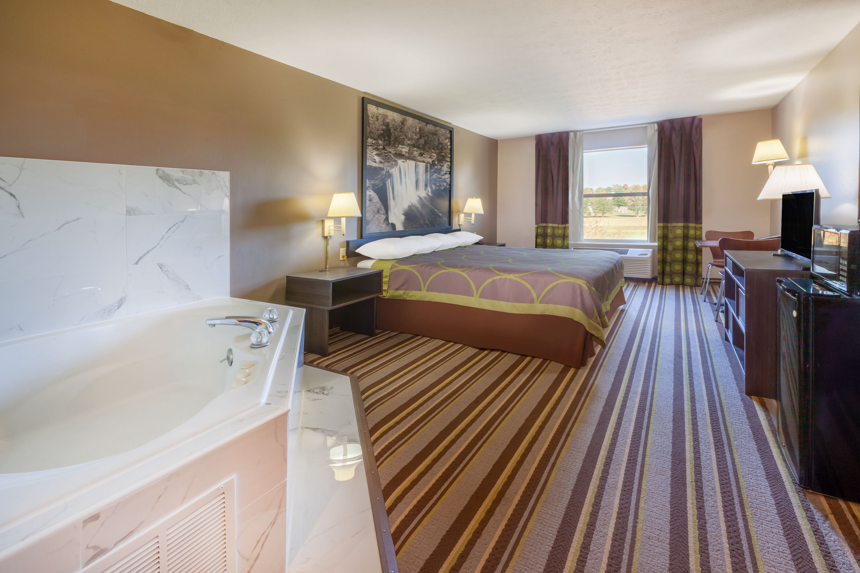 Super 8 Lagrange Ky