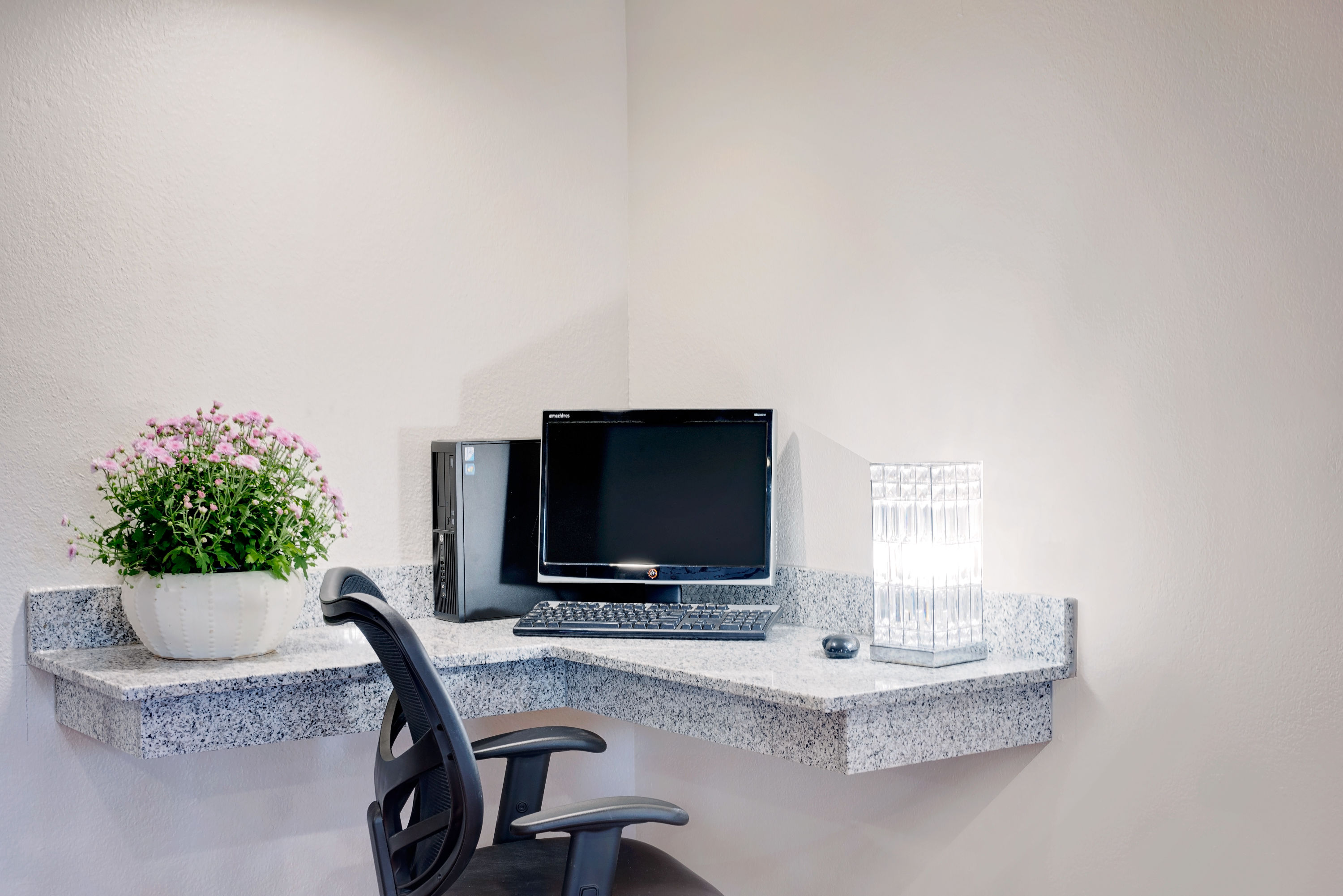 Super 8 by Wyndham Lexington/Hamburg Area business center in Lexington, Kentucky