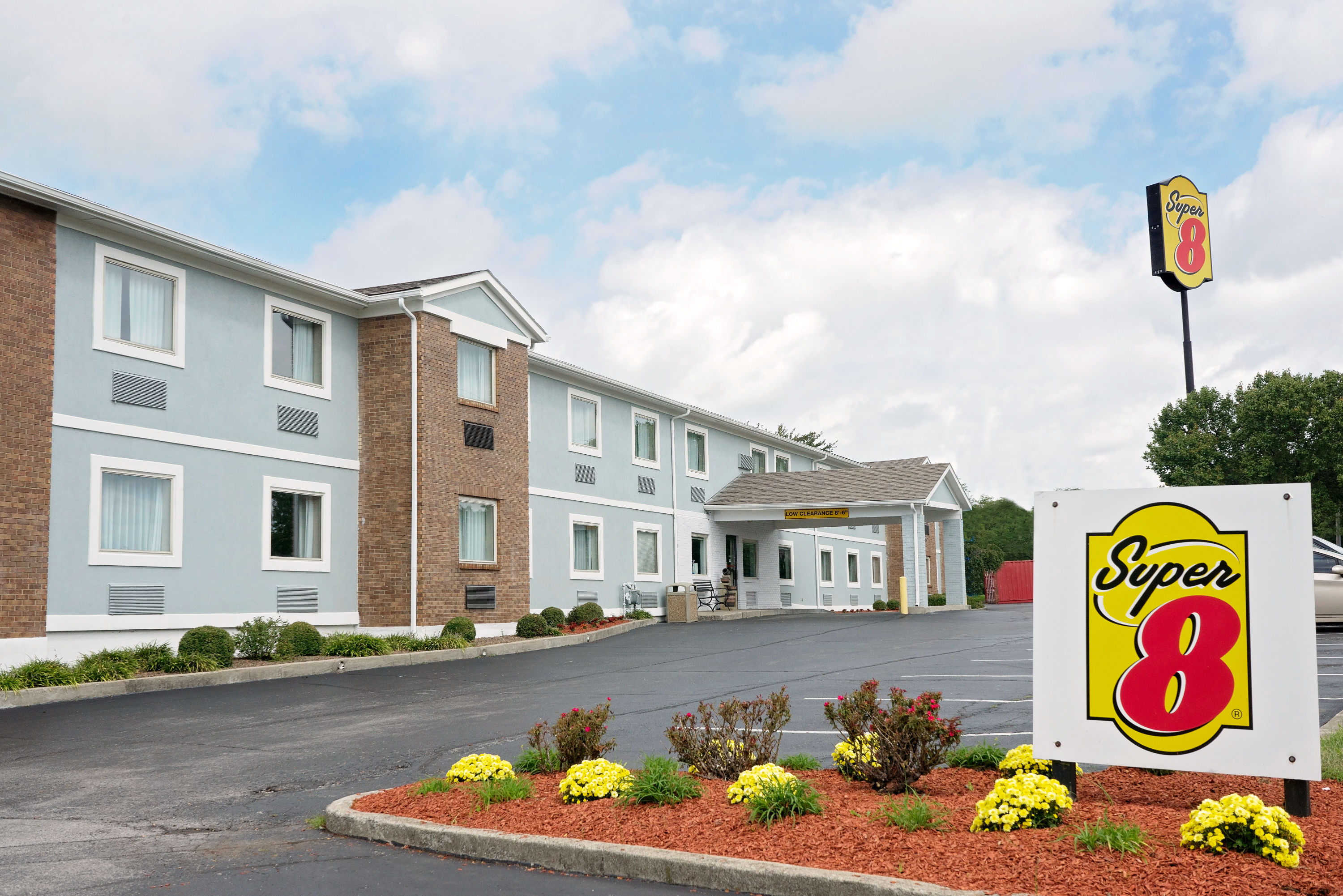 Super 8 By Wyndham Lexington Winchester Rd Lexington Ky