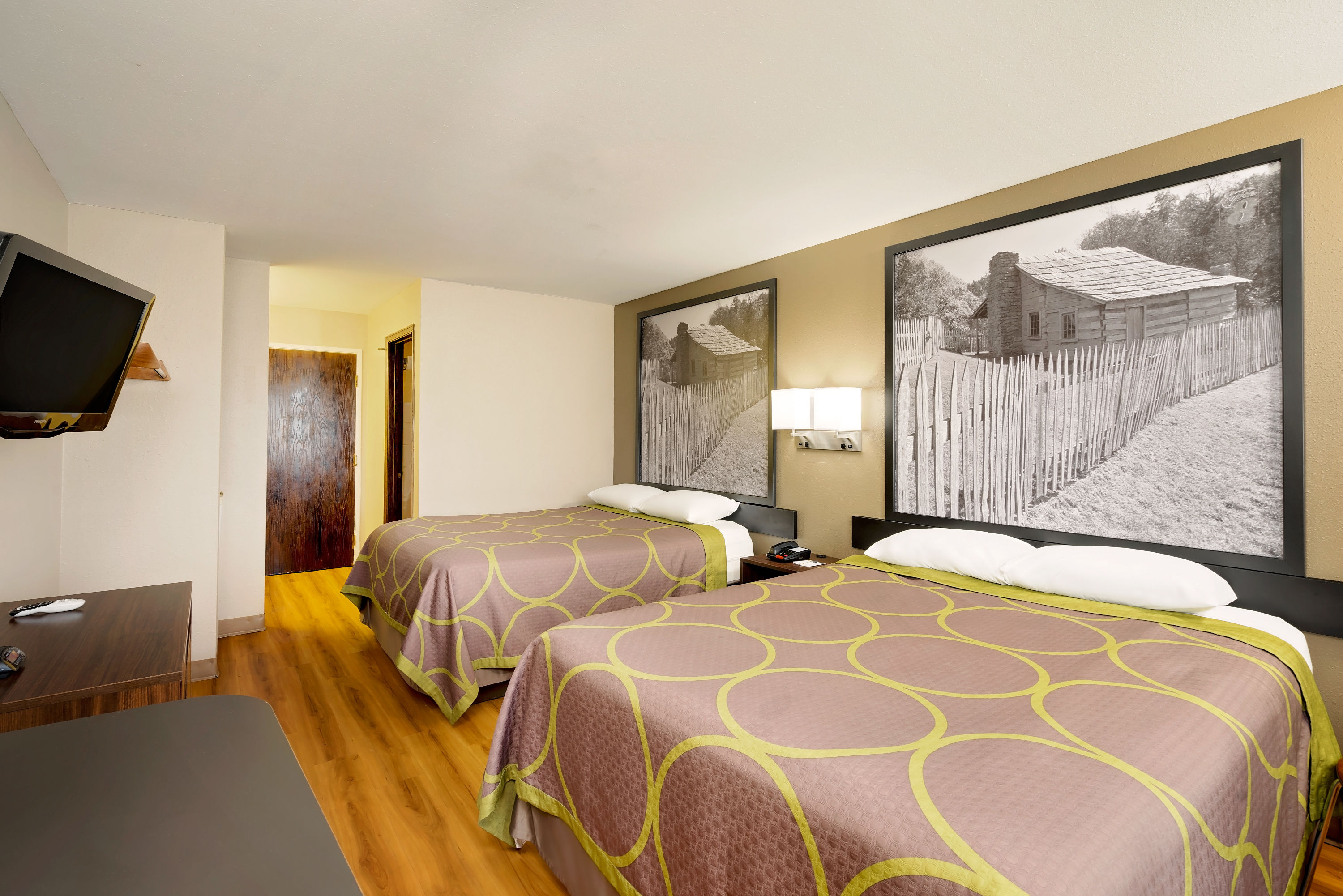 Guest room at the Super 8 by Wyndham Lexington/Hamburg Area in Lexington, Kentucky