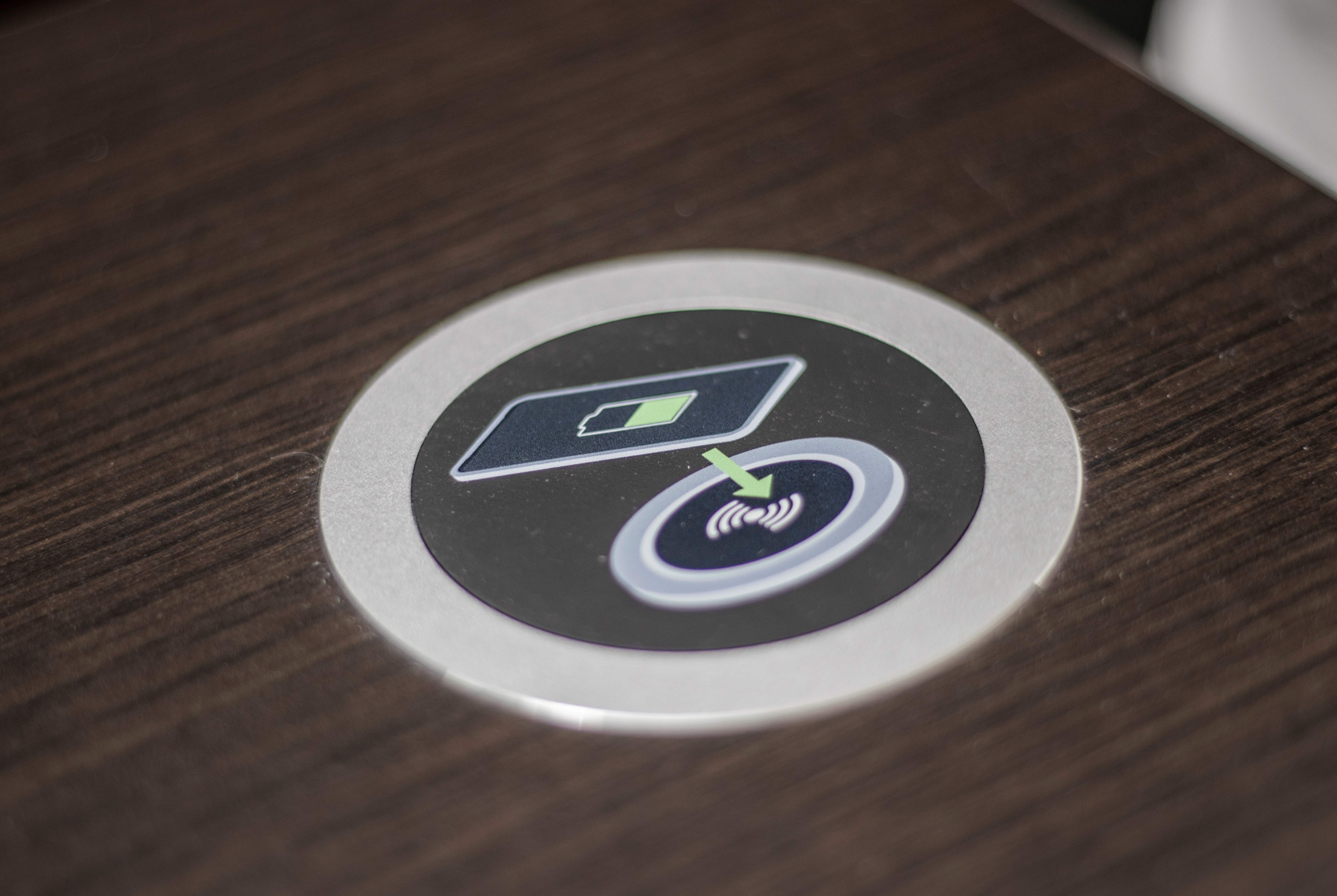 Guest room feature at the Super 8 by Wyndham Owensboro in Owensboro, Kentucky