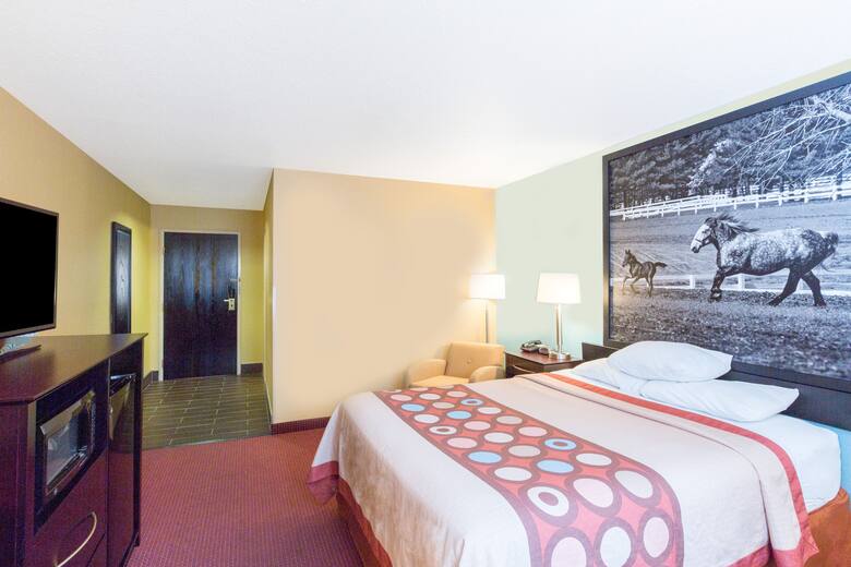 Guest room at the Super 8 Richmond in Richmond, Kentucky