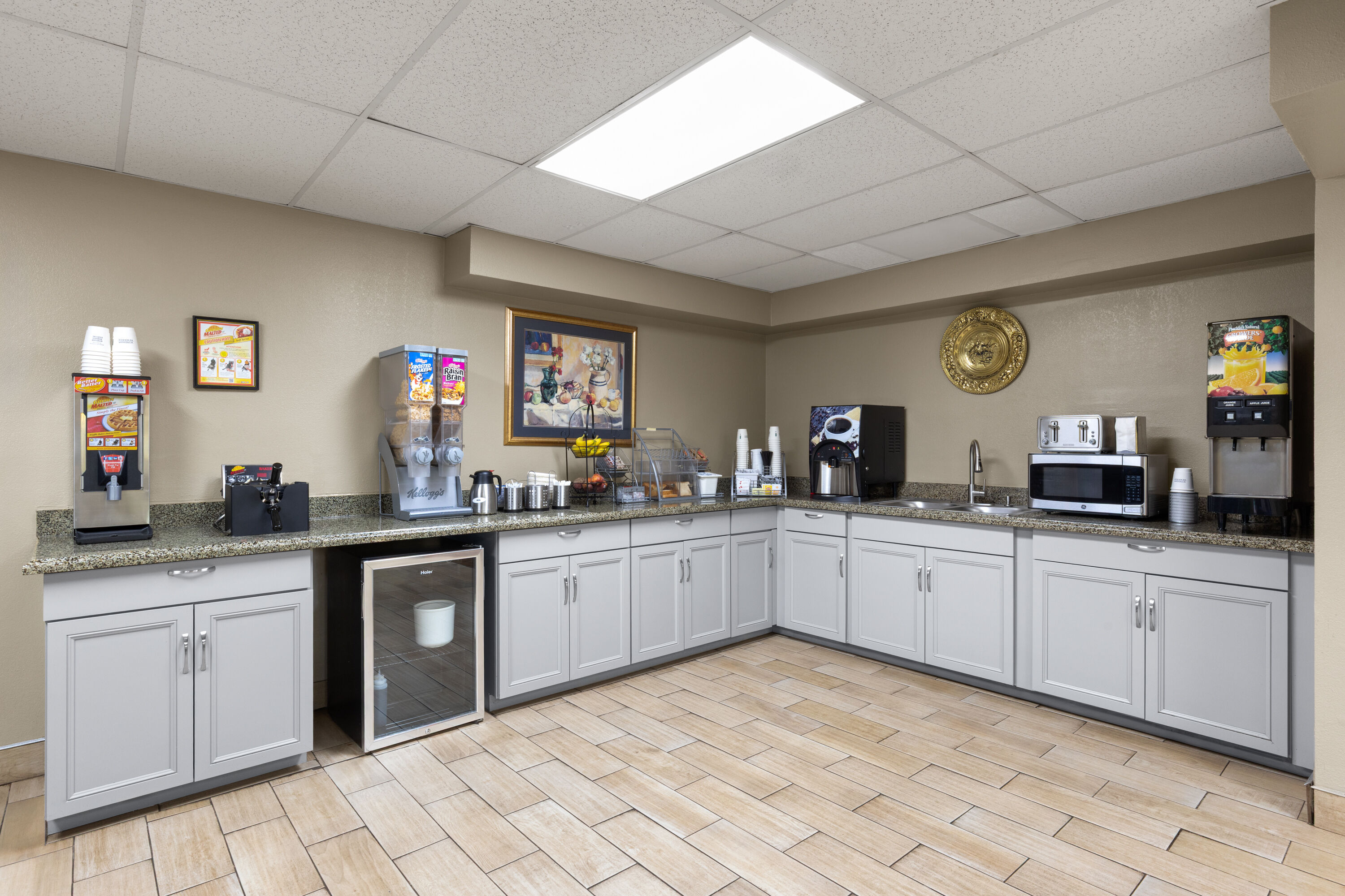 Free breakfast at Super 8 by Wyndham Shepherdsville/Louisville South I65 in Shepherdsville, Kentucky