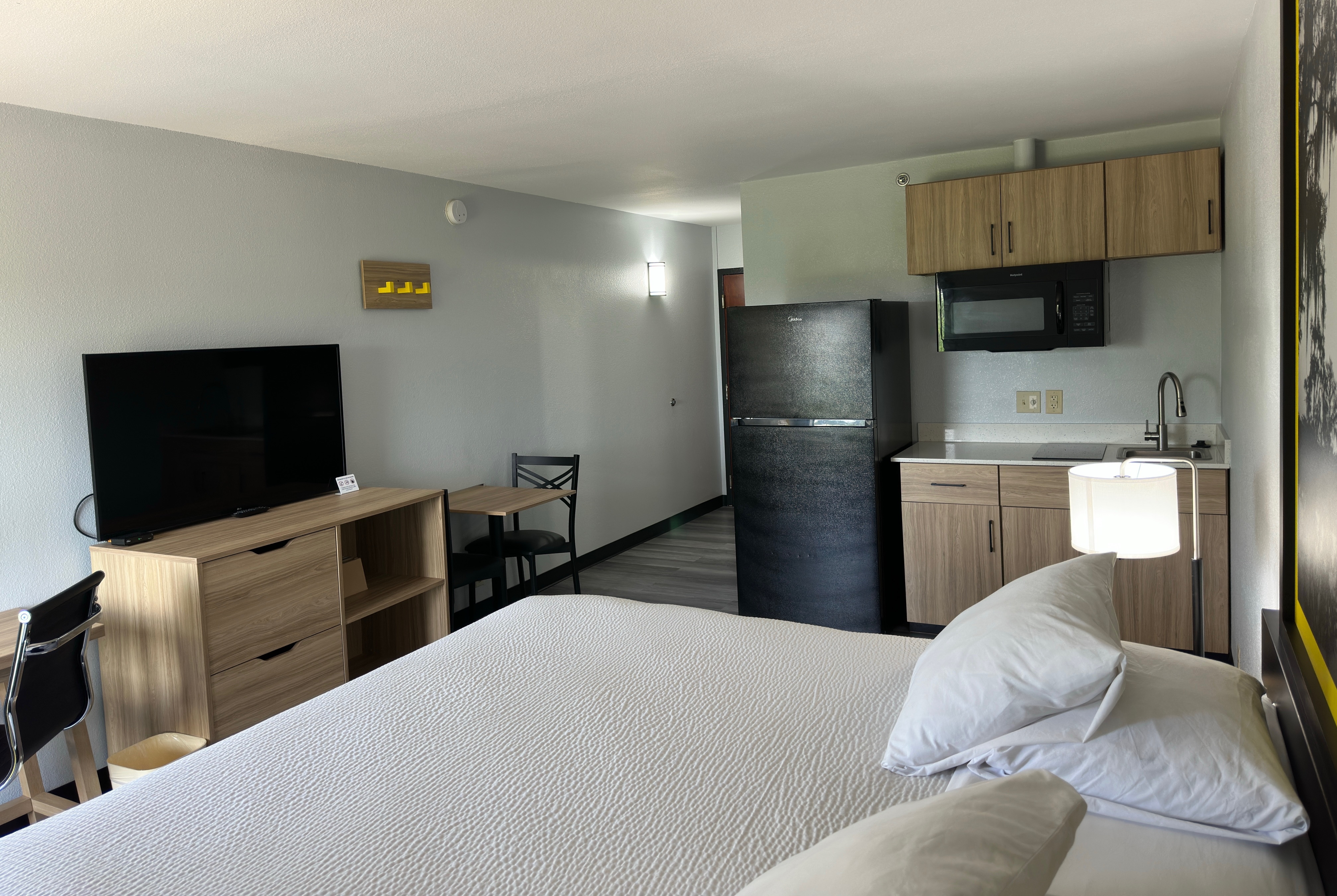 Guest room at the Super 8 by Wyndham Alexandria LA in Alexandria, Louisiana