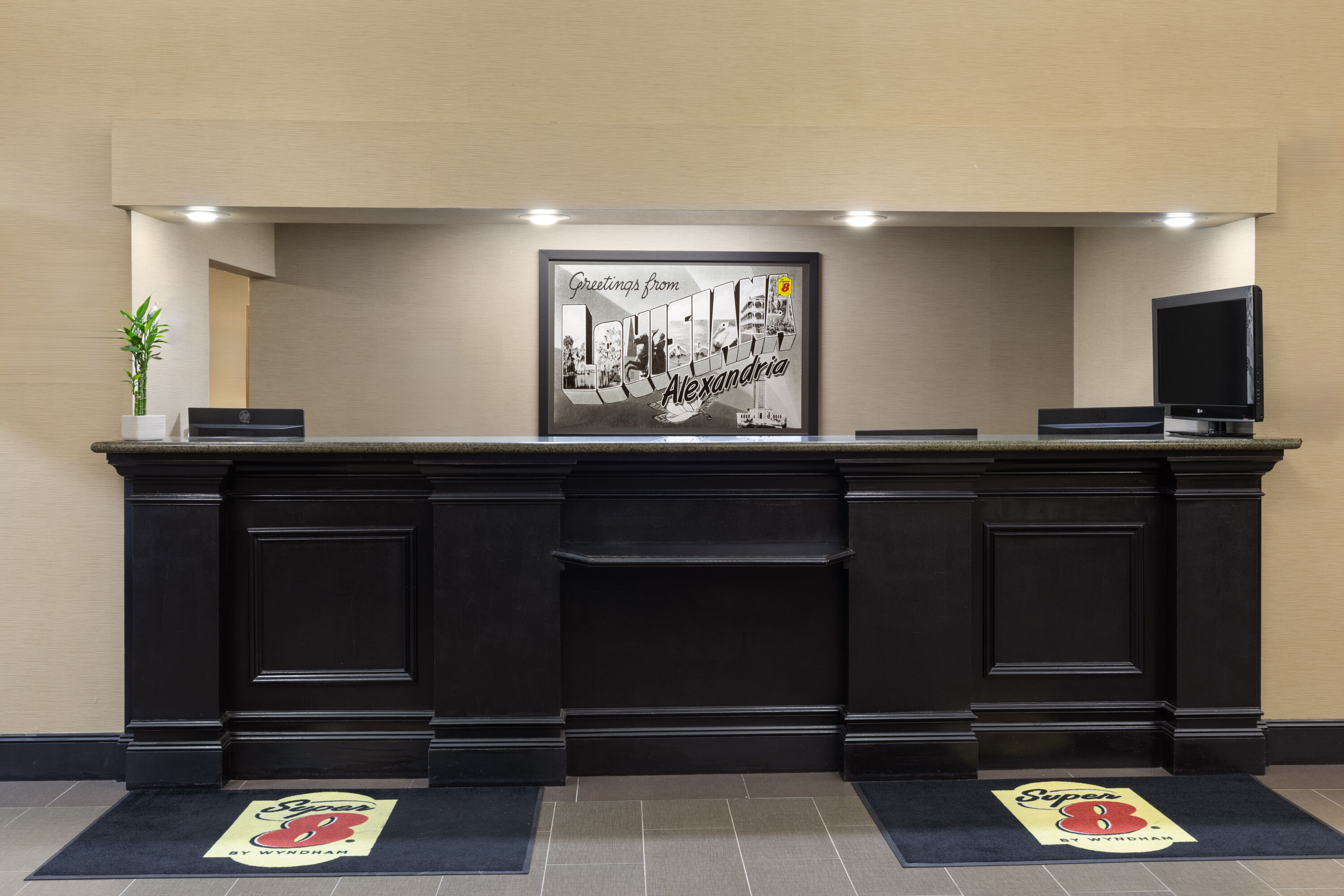 Super 8 by Wyndham Alexandria LA reception in Alexandria, Louisiana