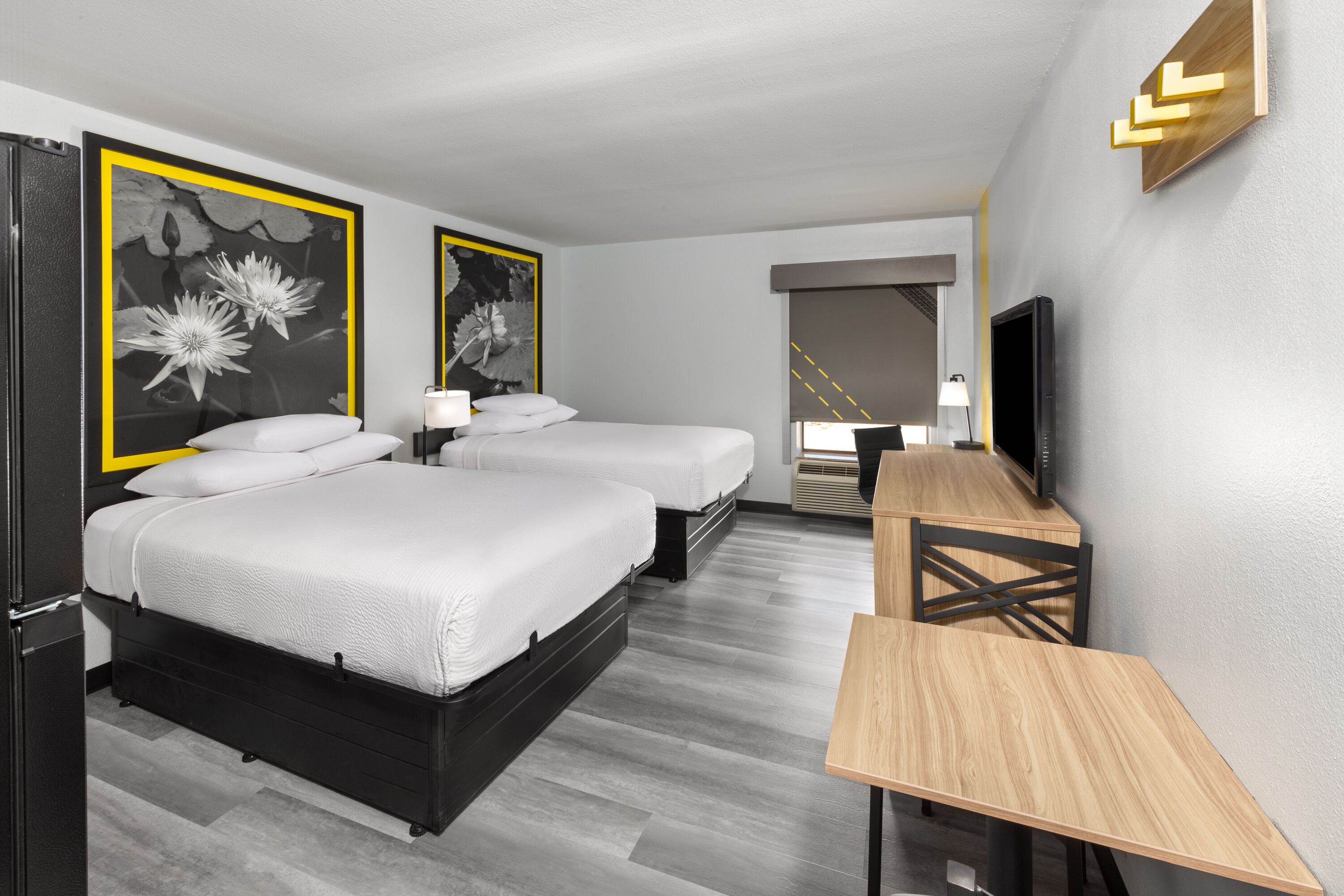 Super 8 by Wyndham Alexandria LA suite in Alexandria, Louisiana