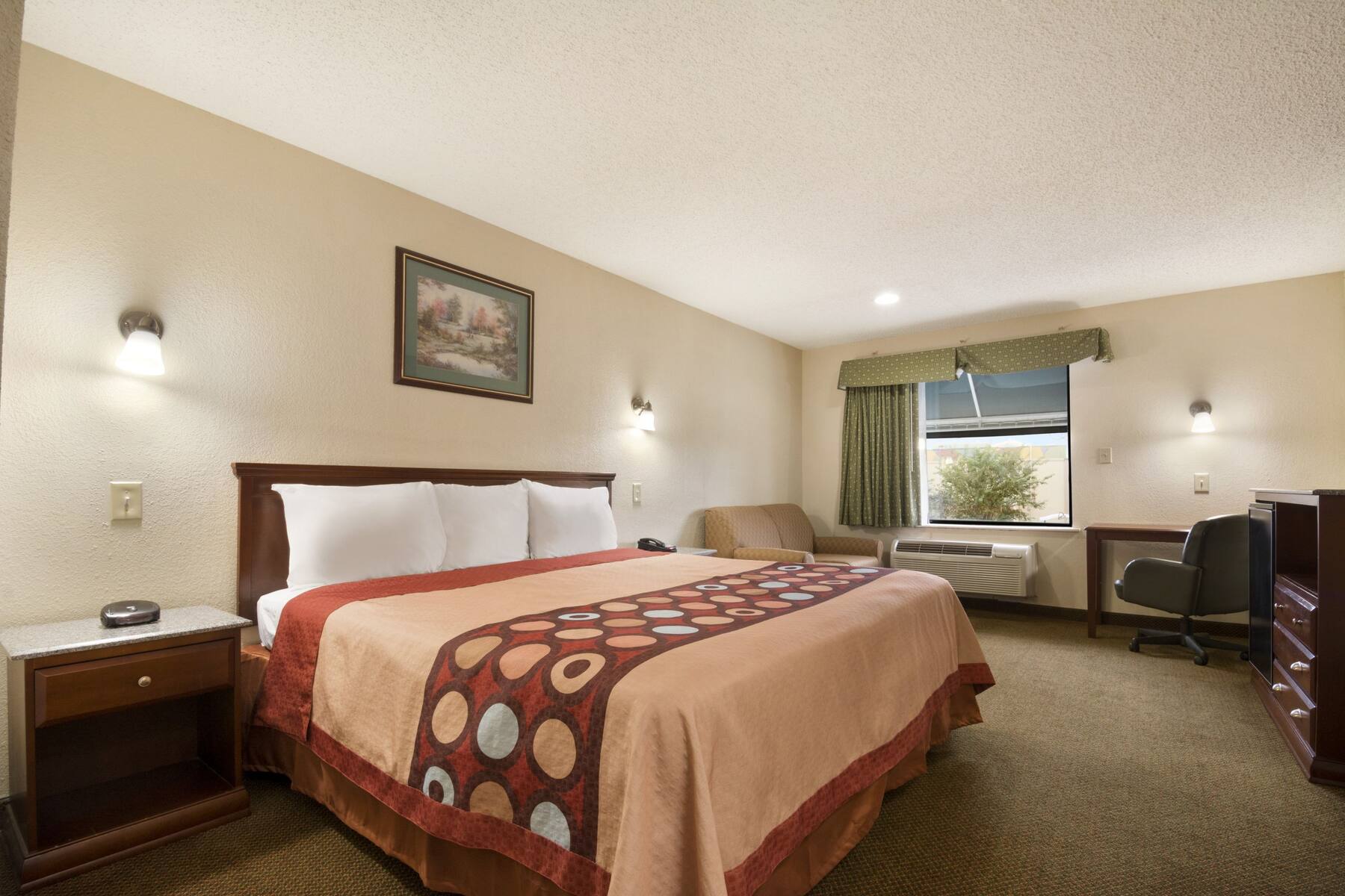Super 8 by Wyndham Baton Rouge/I-12 | Baton Rouge, LA Hotels