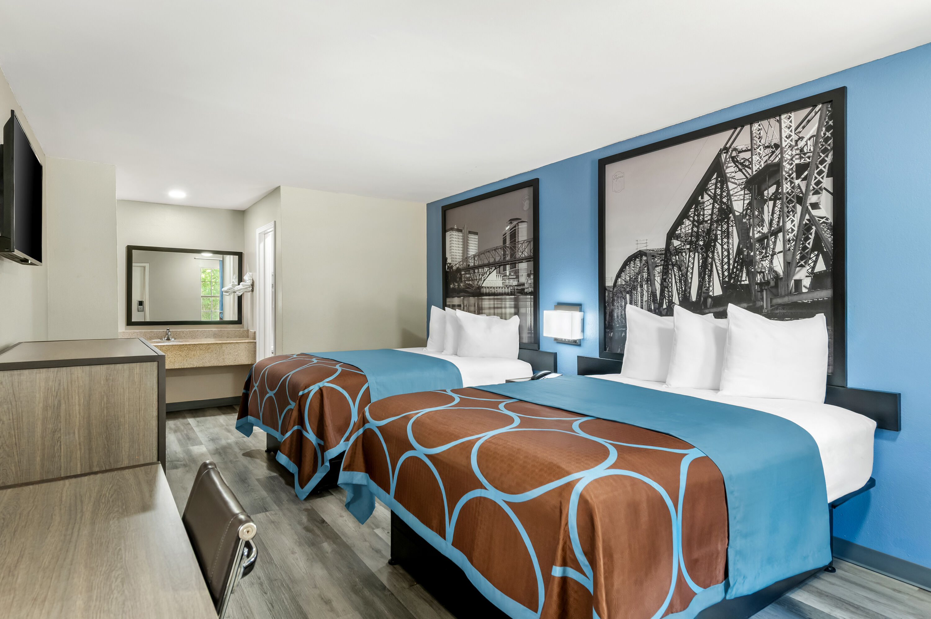 Double bed guest room at the Super 8 by Wyndham Bossier City/Shreveport Area in Bossier City, Louisiana