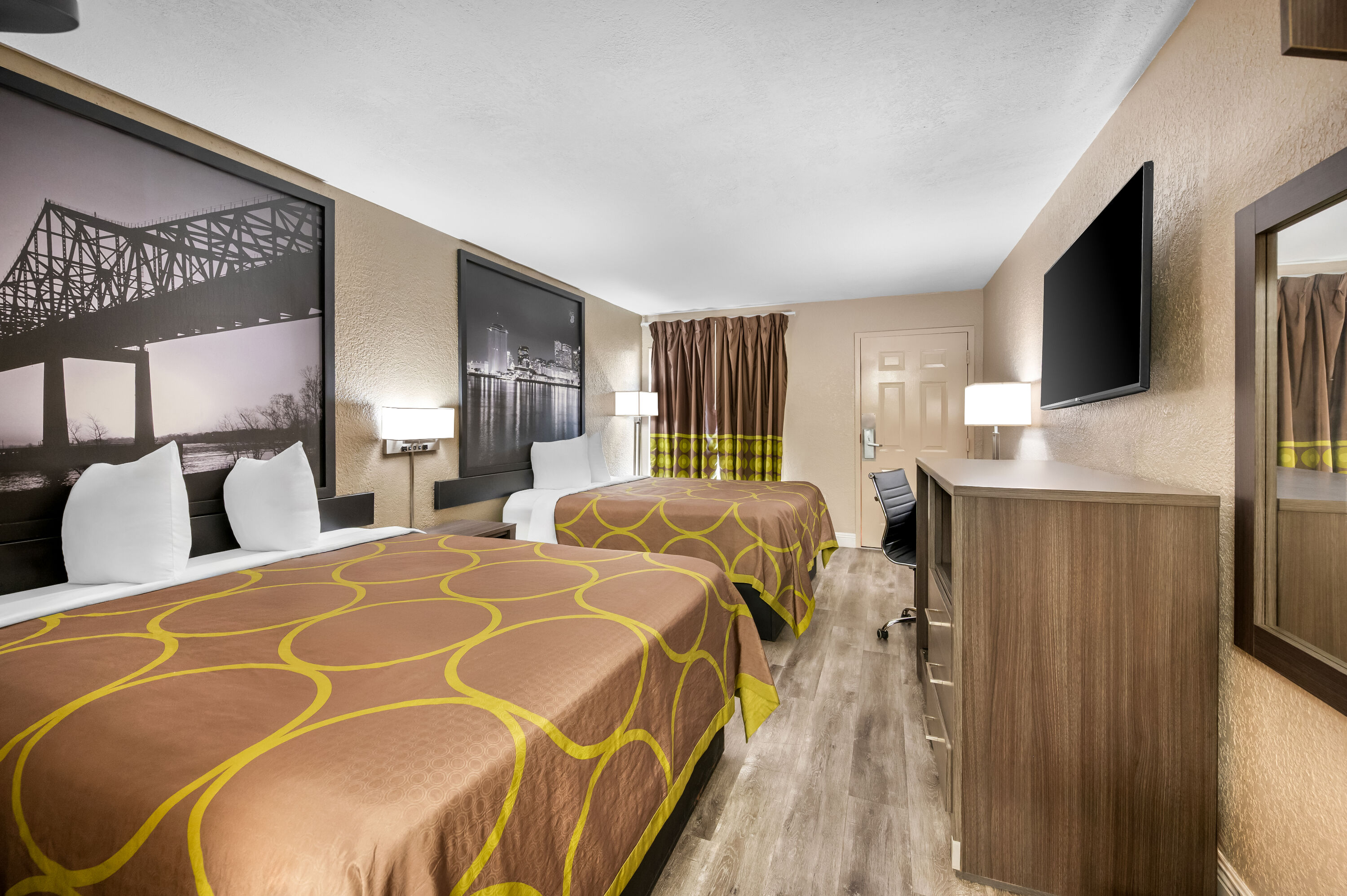 Double bed guest room at the Super 8 by Wyndham Metairie in Metairie, Louisiana