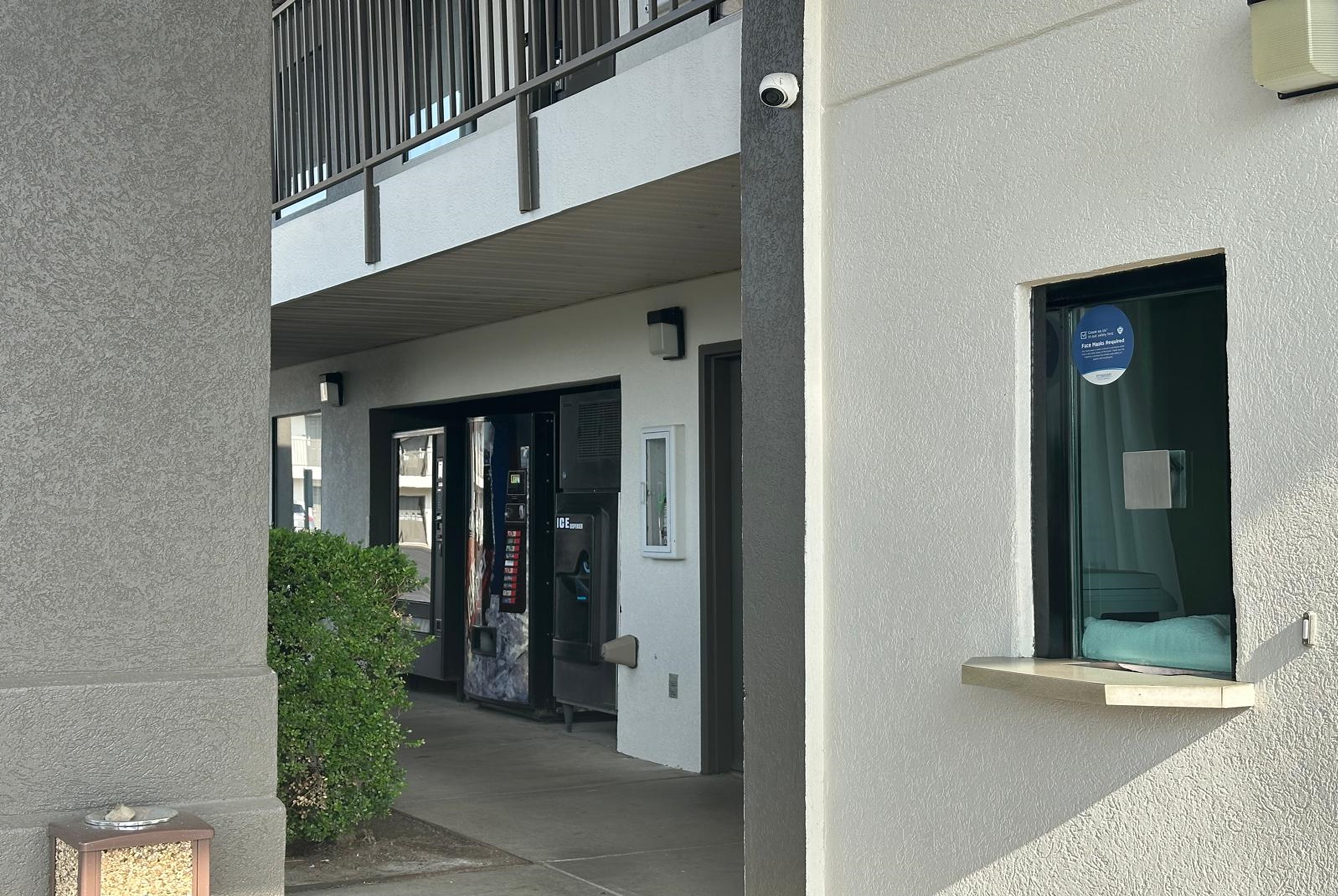 Front Exterior Image of Super 8 by Wyndham Monroe hotel in Monroe, Louisiana