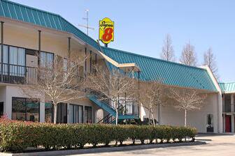 Exterior of Super 8 Port Allen/W Baton Rouge hotel in Port Allen, Louisiana Exterior of Super 8 Port Allen/W Baton Rouge hotel in Port Allen, Louisiana