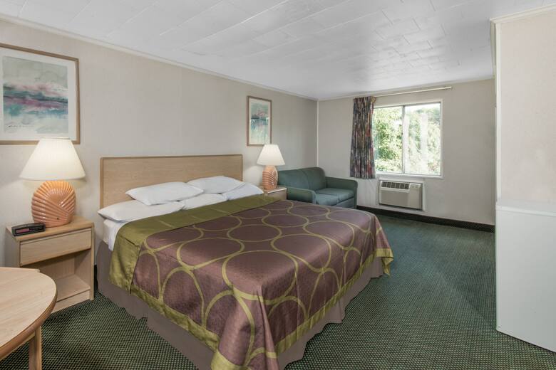 Guest room at the Super 8 W Yarmouth Hyannis/Cape Cod in West Yarmouth, Massachusetts