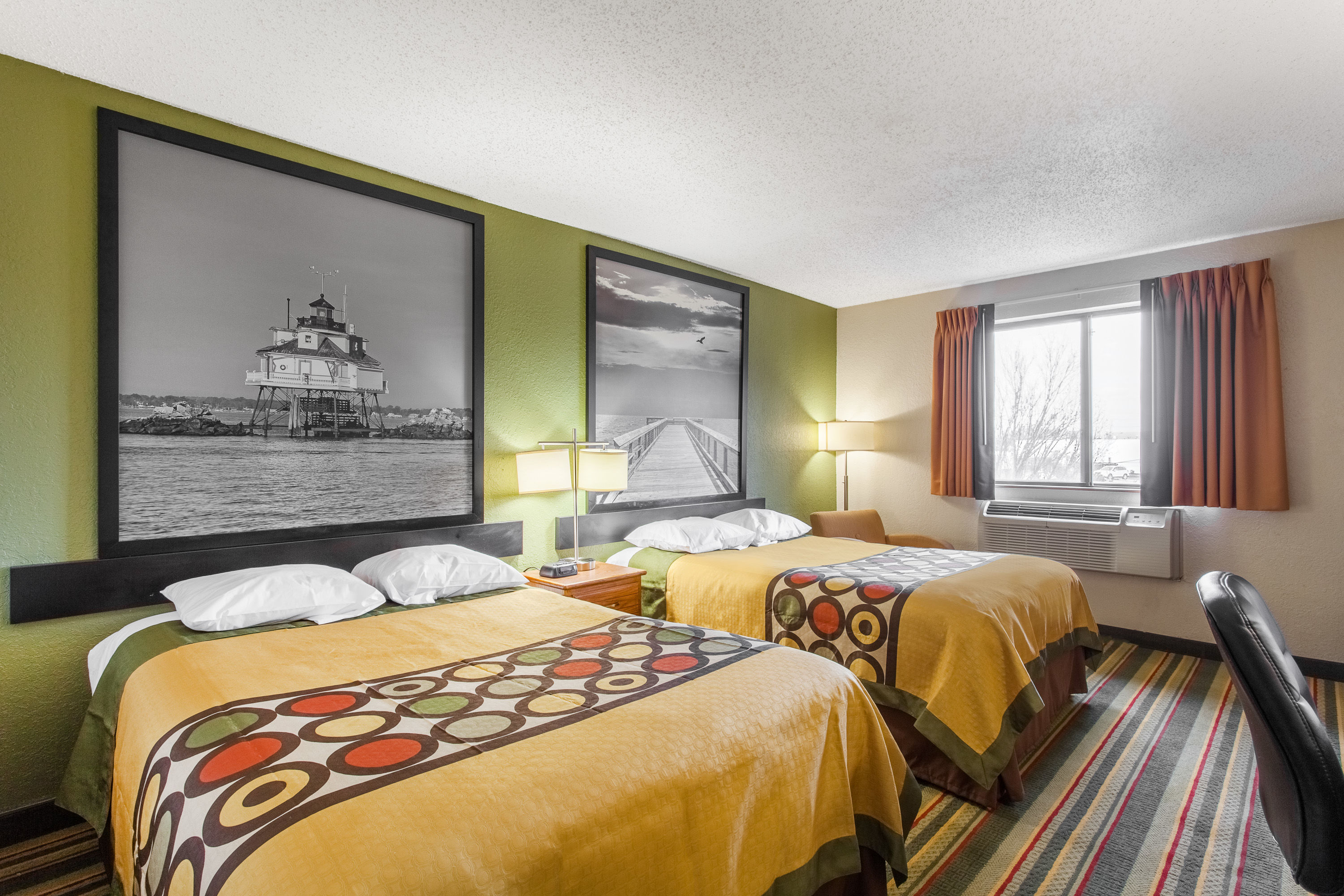 Guest room at the Super 8 by Wyndham College Park Wash DC Area in College Park, Maryland