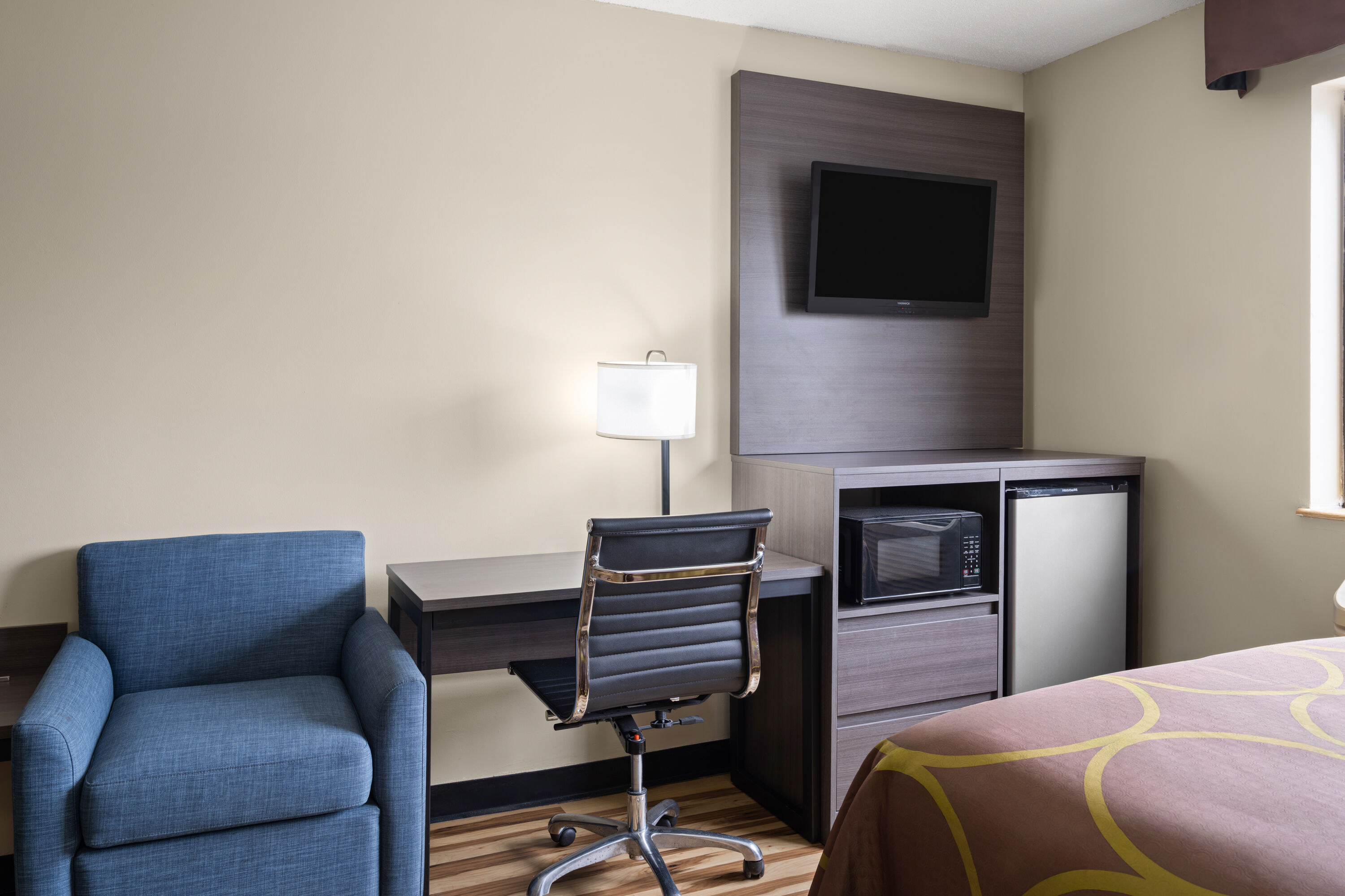 Guest room at the Super 8 by Wyndham Hagerstown I-70 in Hagerstown, Maryland