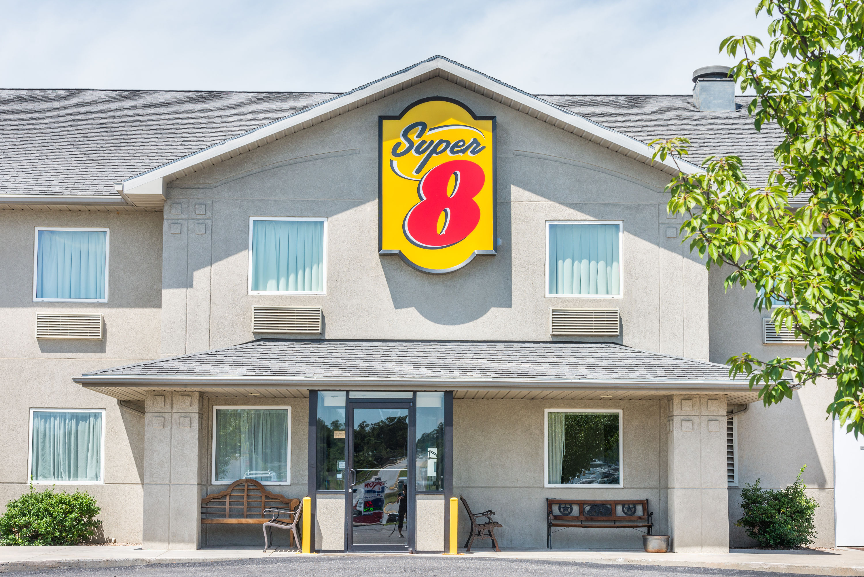 Super 8 by Wyndham Hagerstown/Halfway Area | Hagerstown, MD Hotels