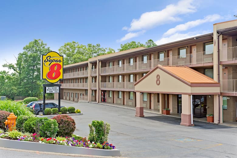 Exterior of Super 8 Laurel hotel in Laurel, Maryland