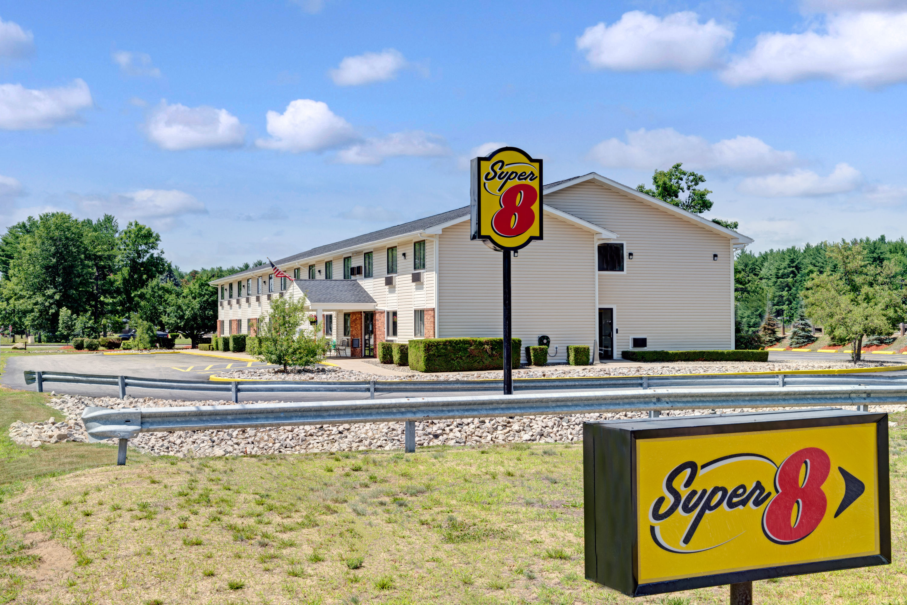 Super 8 by Wyndham Sanford Kennebunkport Area Sanford, ME Hotels
