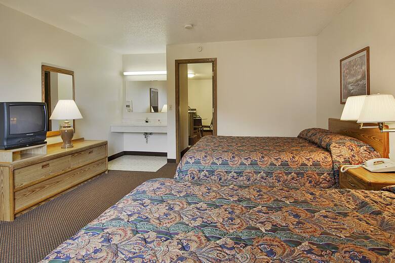 Guest room at the Super 8 Iron Mountain in Iron Mountain, Michigan