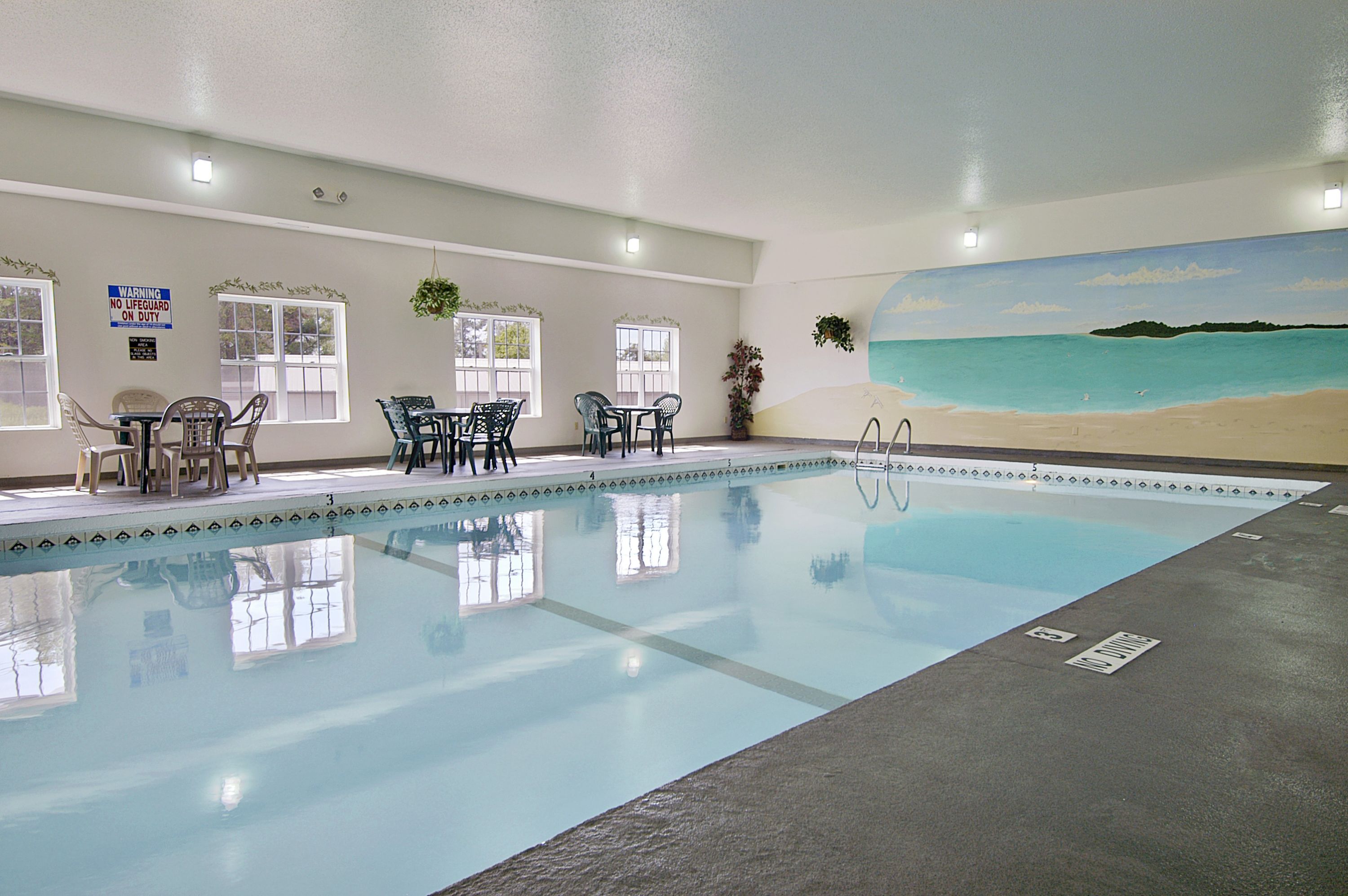 Super 8 by Wyndham Iron Mountain Iron Mountain, MI Hotels