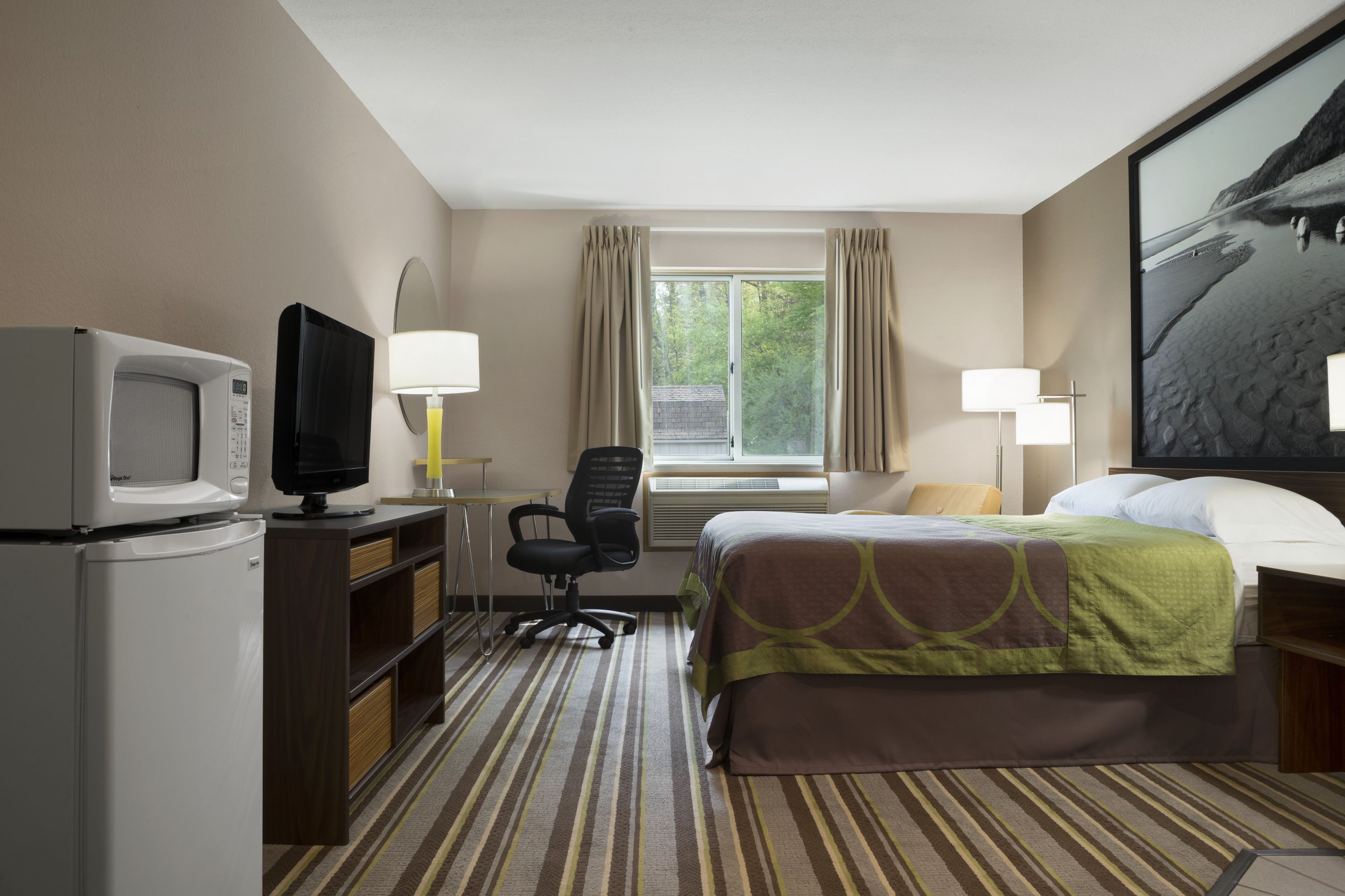 Super 8 By Wyndham Manistee Manistee Mi Hotels