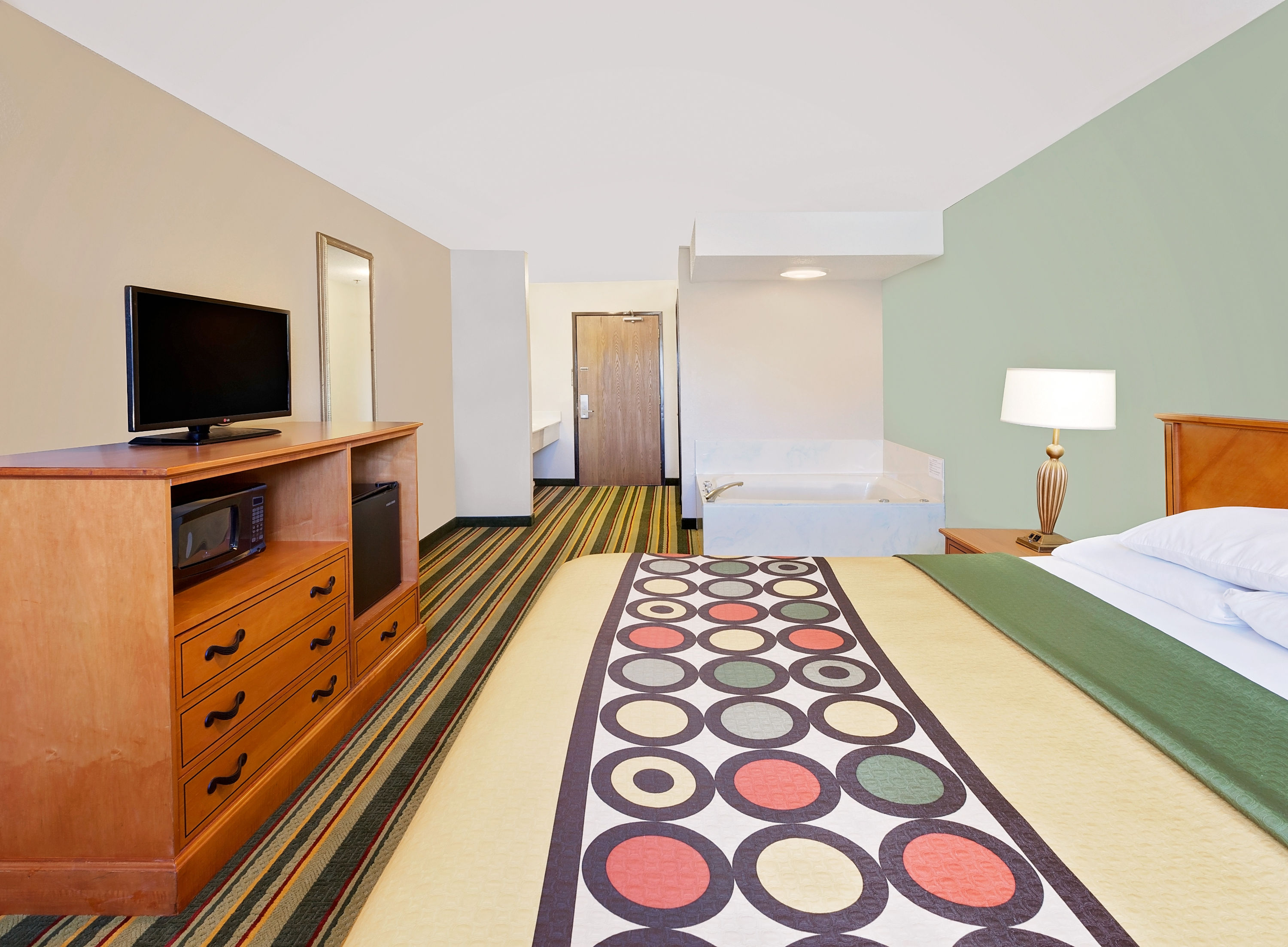 Super 8 By Wyndham Mt Pleasant Mount Pleasant Mi Hotels