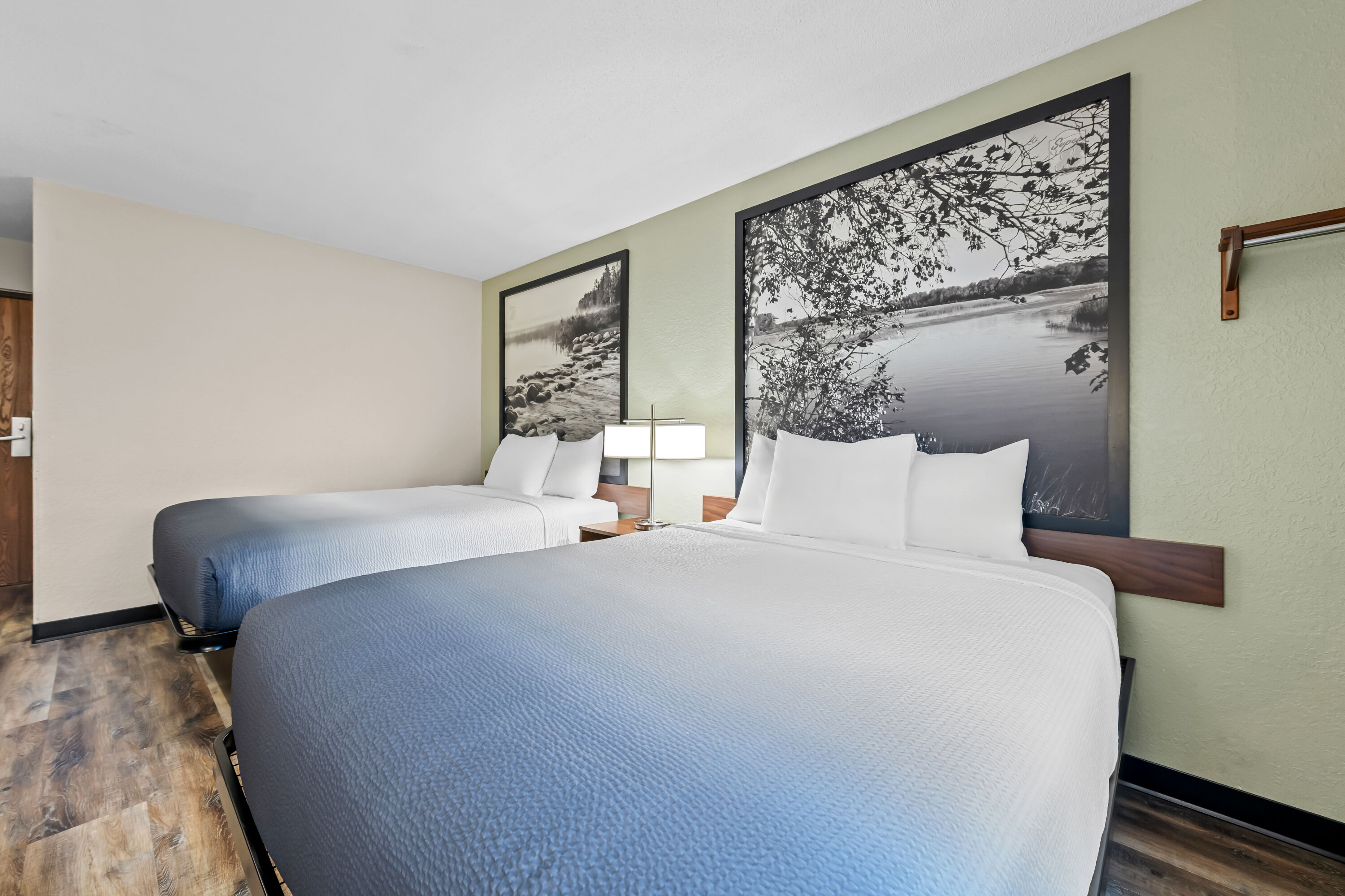 Double bed guest room at the Super 8 by Wyndham Alexandria MN in Alexandria, Minnesota