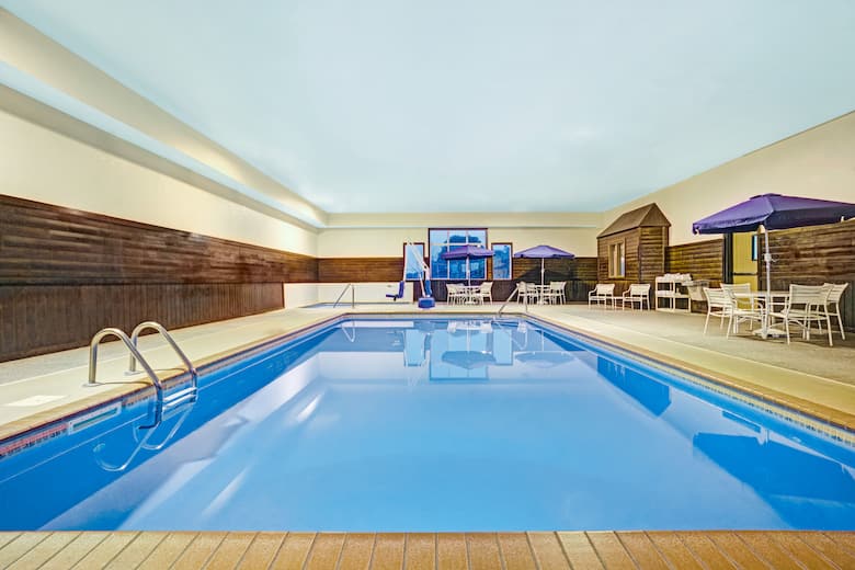 Super 8 By Wyndham Blaine Mpls St Paul Area Hotels Mn 55449 Pool At The Super 8 By Wyndham Blaine Mpls St Paul Area In