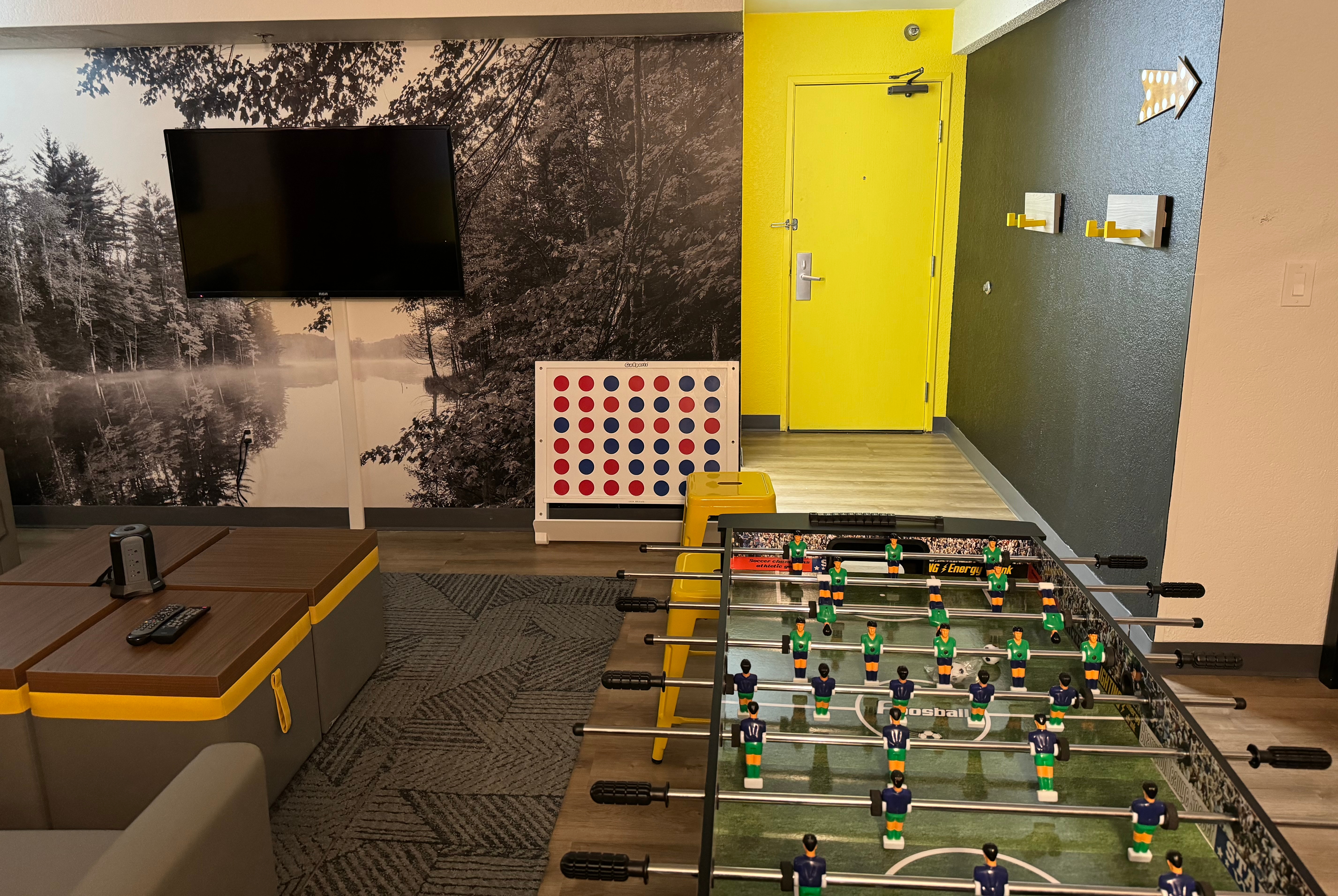 Guest room feature at the Super 8 by Wyndham Bloomington/Airport in Bloomington, Minnesota