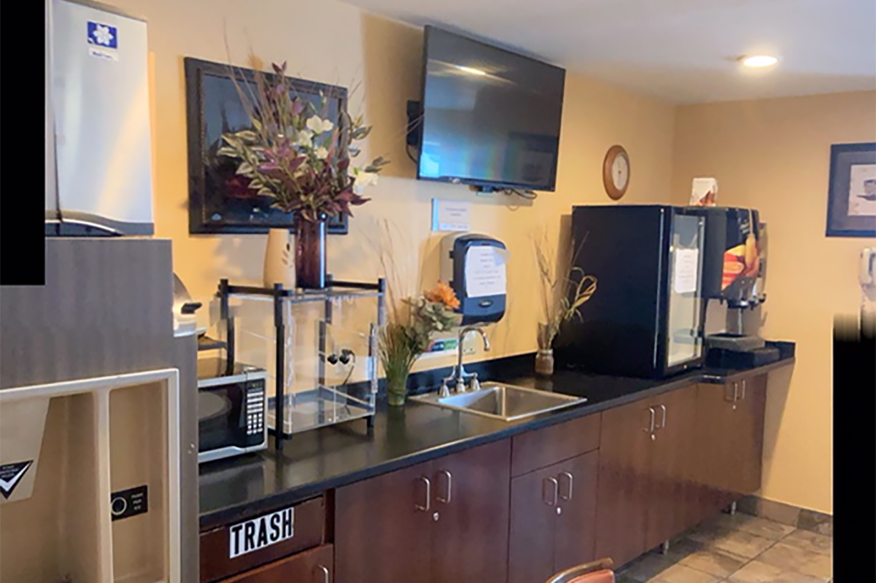 Free breakfast at Super 8 by Wyndham Chisago City in Chisago City, Minnesota