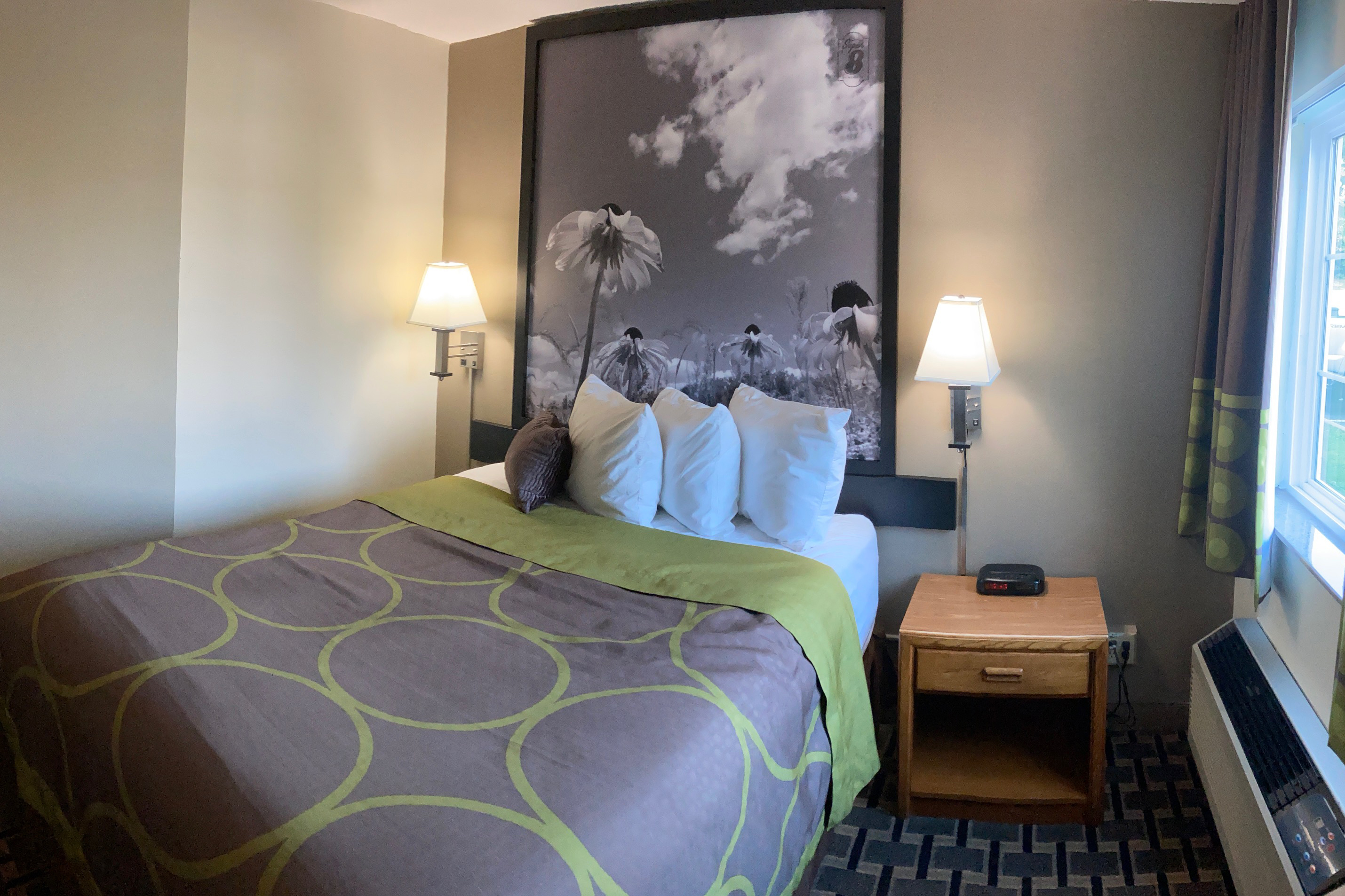 Super 8 by Wyndham Chisago City Chisago City, MN Hotels