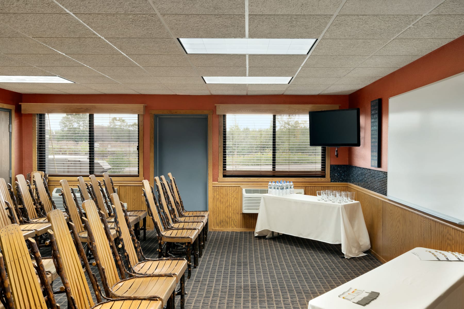 Super 8 by Wyndham Eveleth | Eveleth, MN Hotels