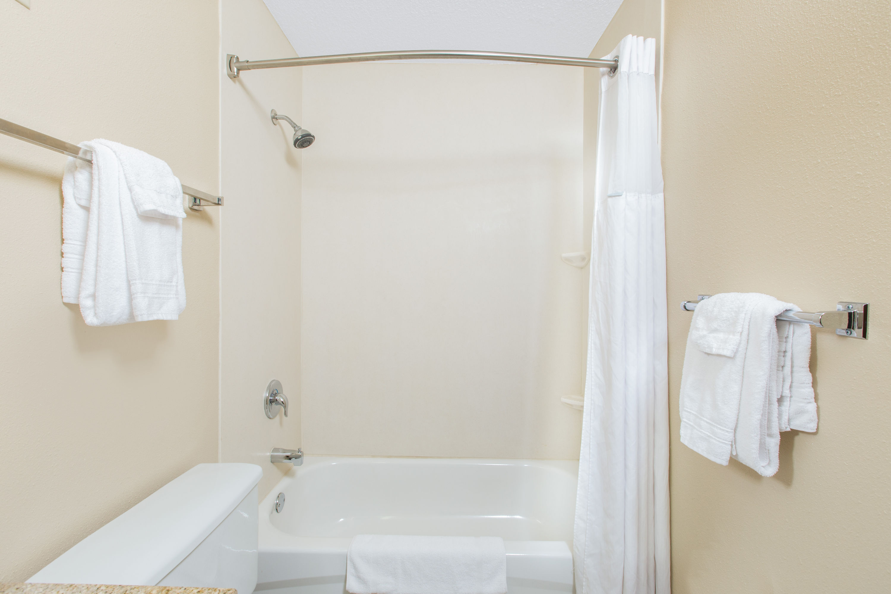 Super 8 by Wyndham Fairmont Fairmont, MN Hotels