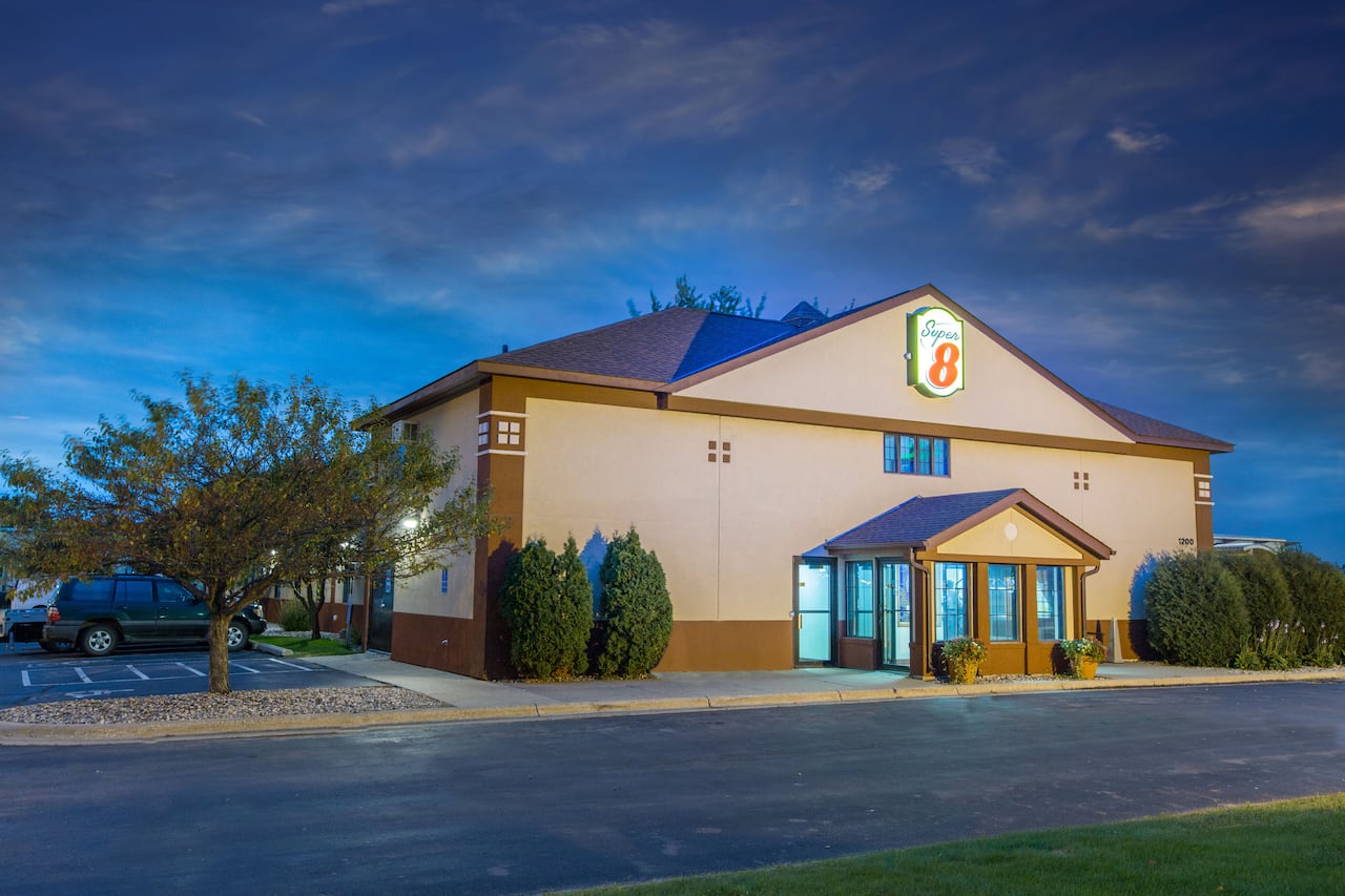 Hotels In Fairmont Minnesota Days Inn Super 8 Fairmont