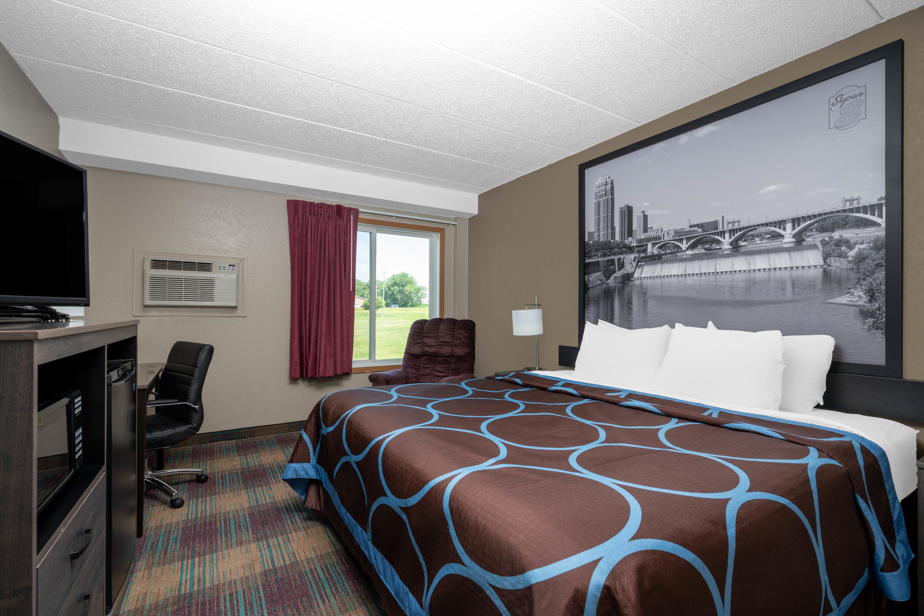 Guest room at the Super 8 by Wyndham Glenwood in Glenwood, Minnesota