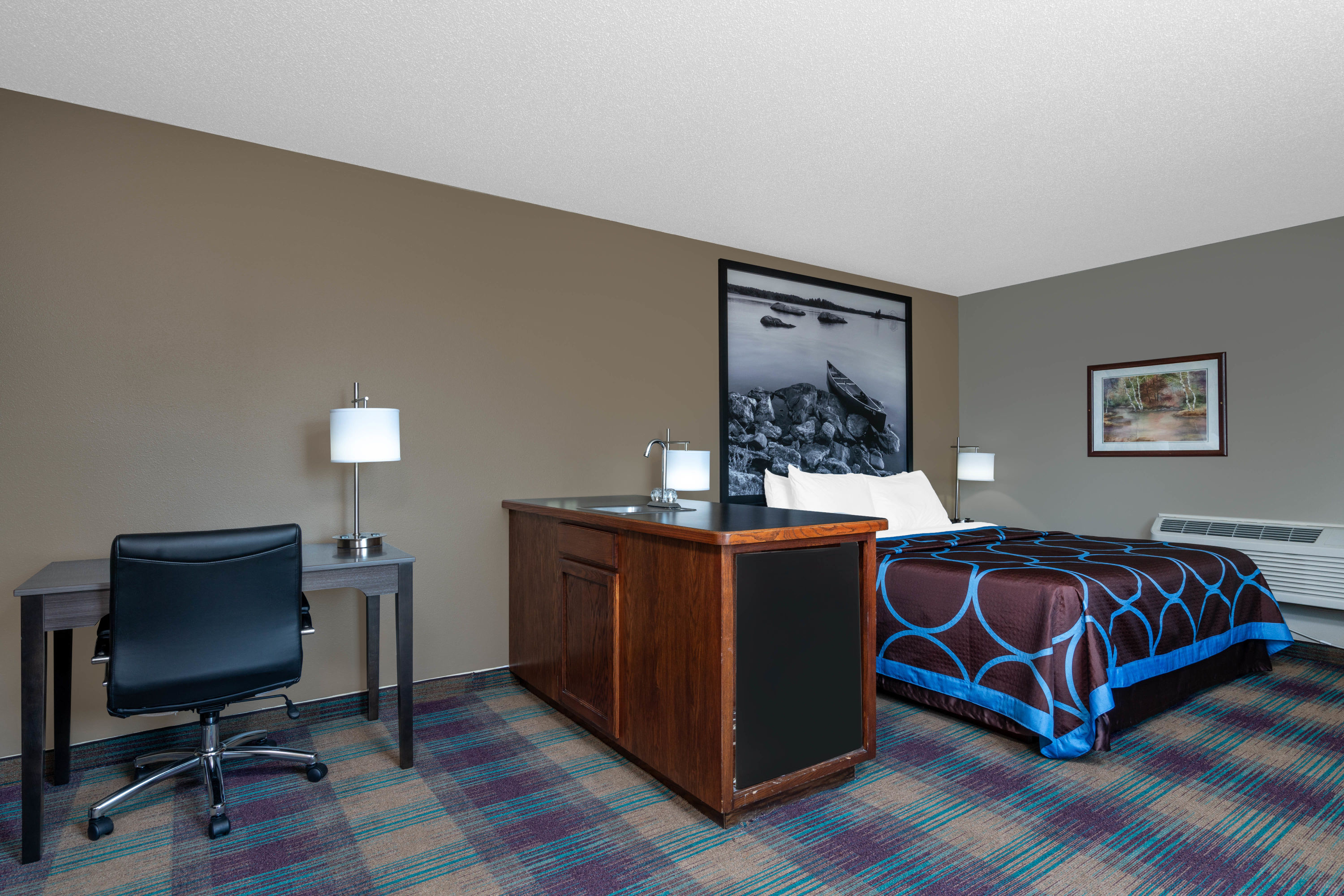 Super 8 by Wyndham Glenwood suite in Glenwood, Minnesota