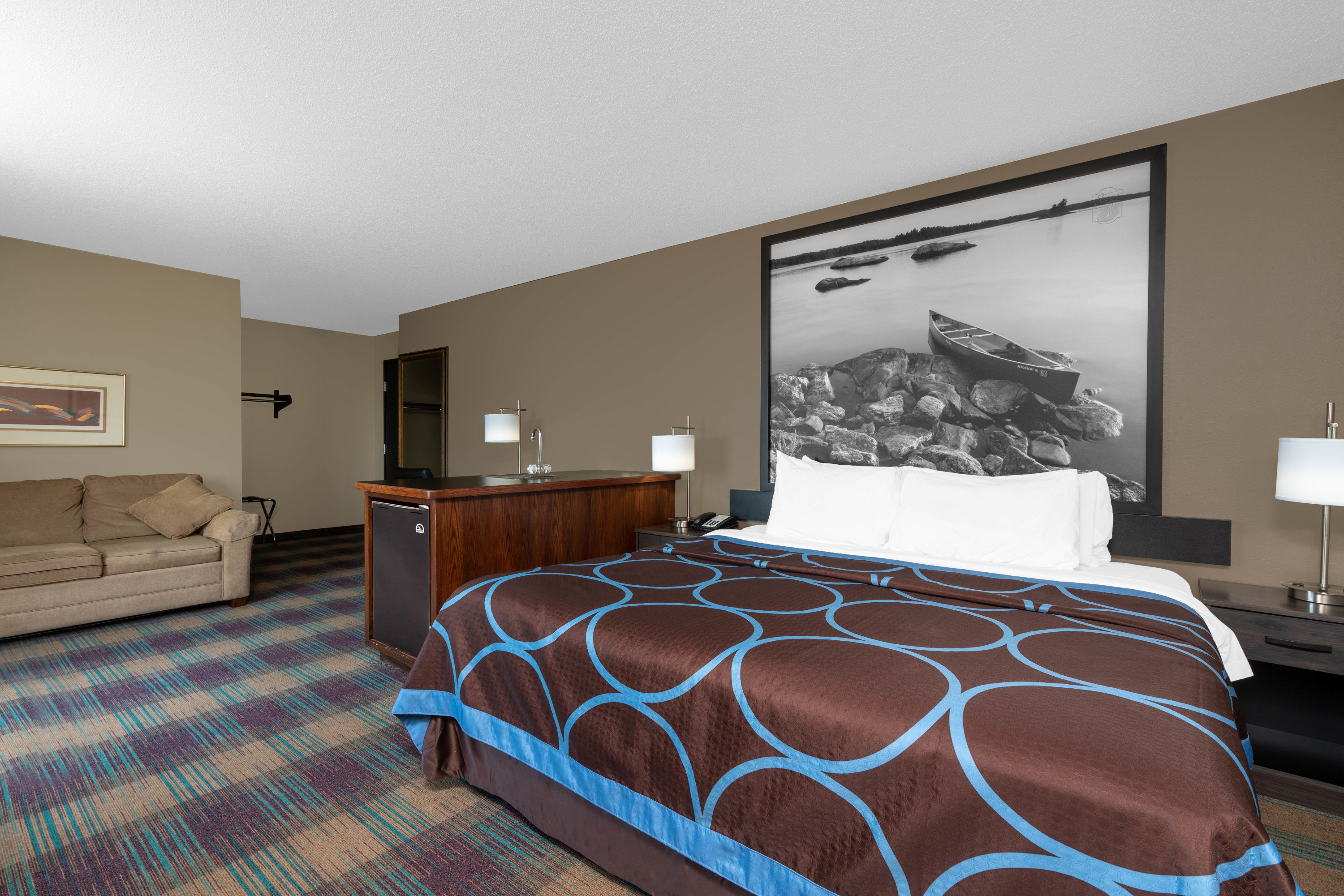 Super 8 by Wyndham Glenwood suite in Glenwood, Minnesota