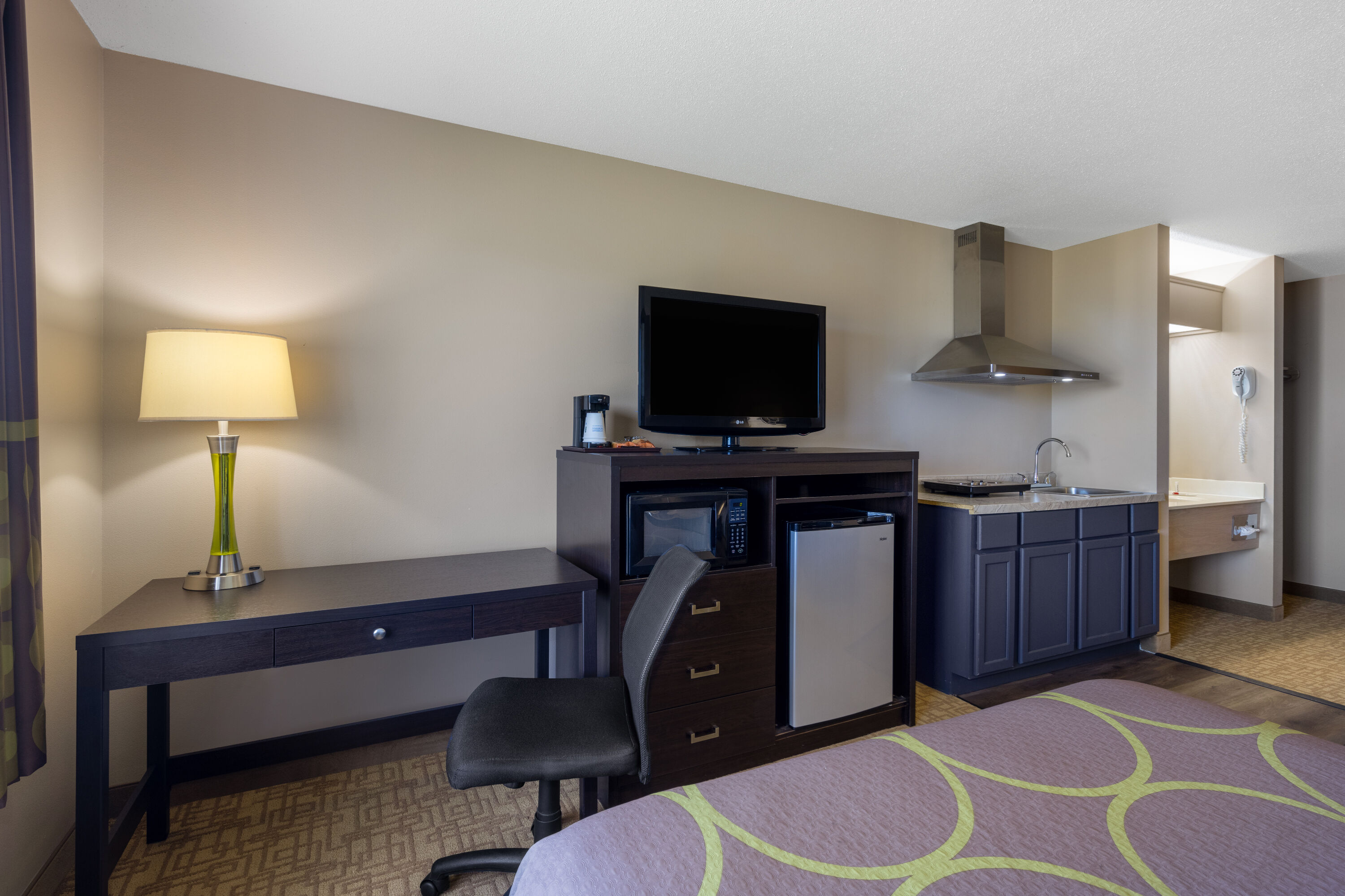 Guest room at the Super 8 by Wyndham Jackson MN in Jackson, Minnesota