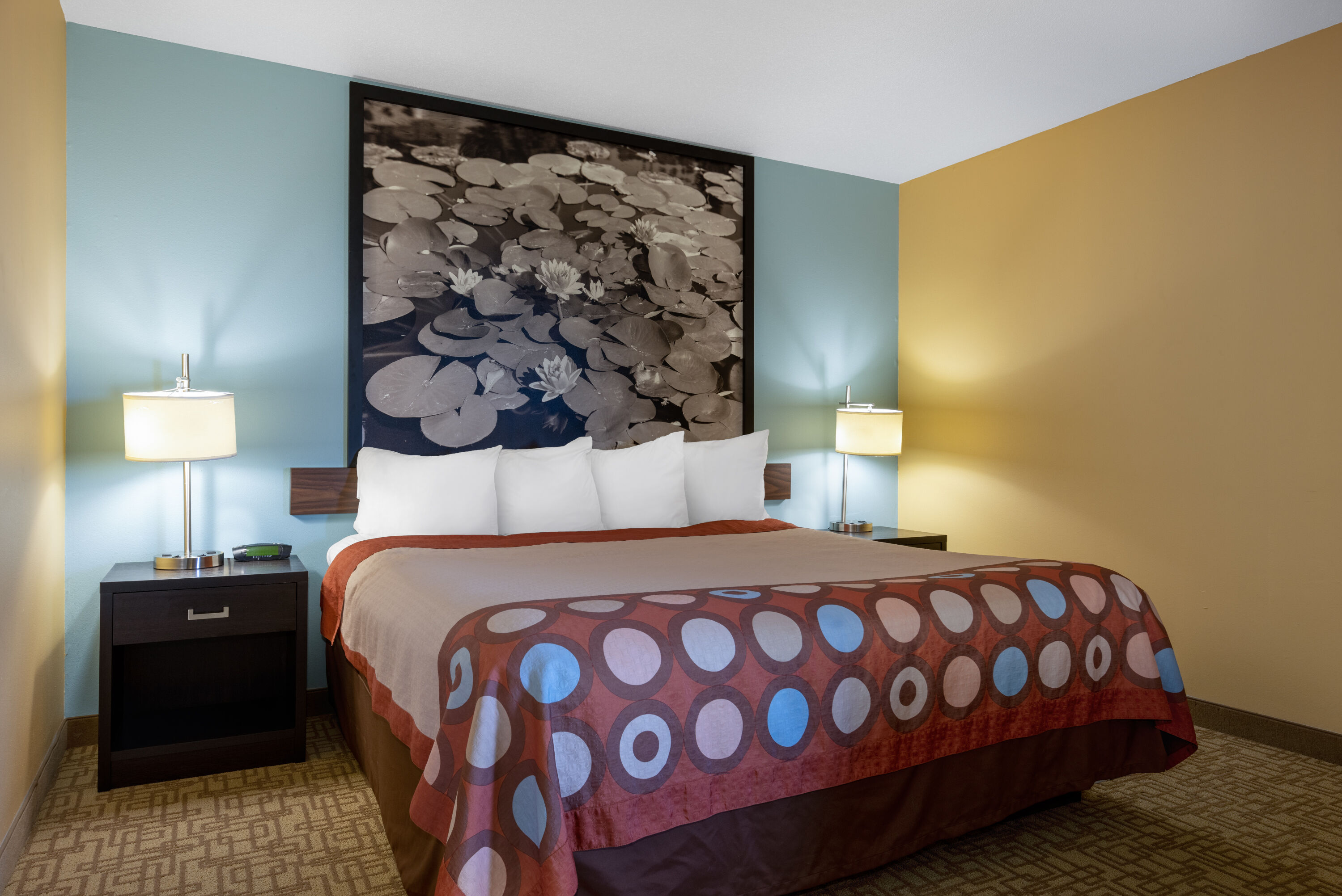 Super 8 by Wyndham Jackson MN suite in Jackson, Minnesota