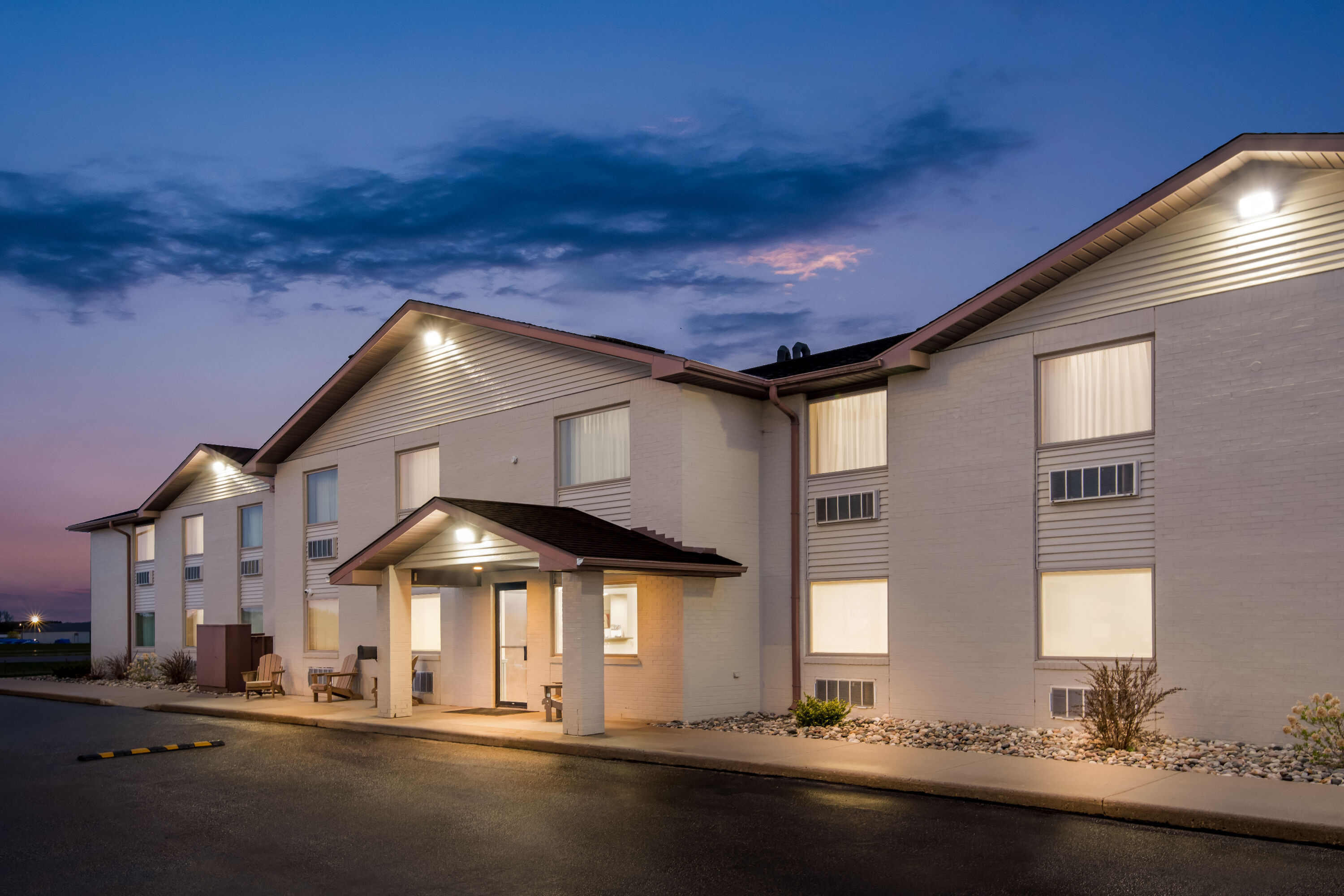 Exterior Night Image of Super 8 by Wyndham Perham hotel in Perham, Minnesota