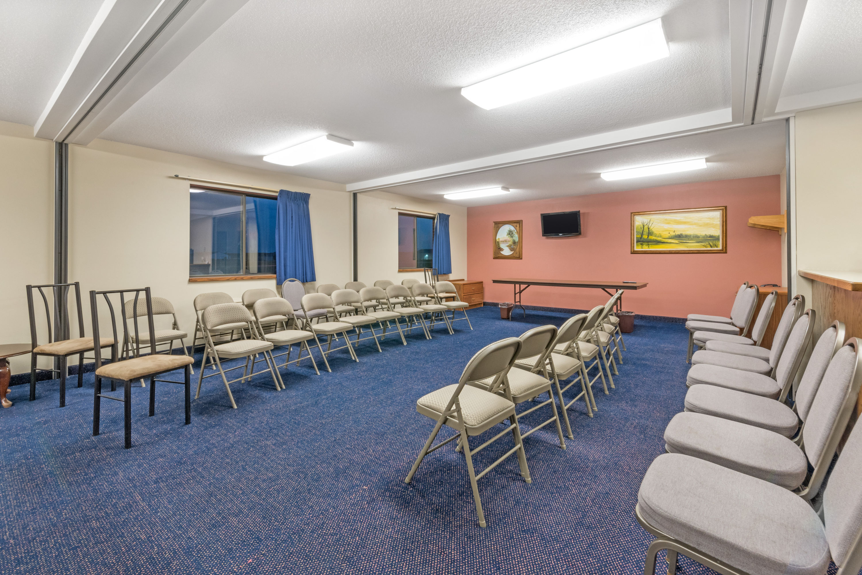 Super 8 By Wyndham Perham Perham Mn Hotels