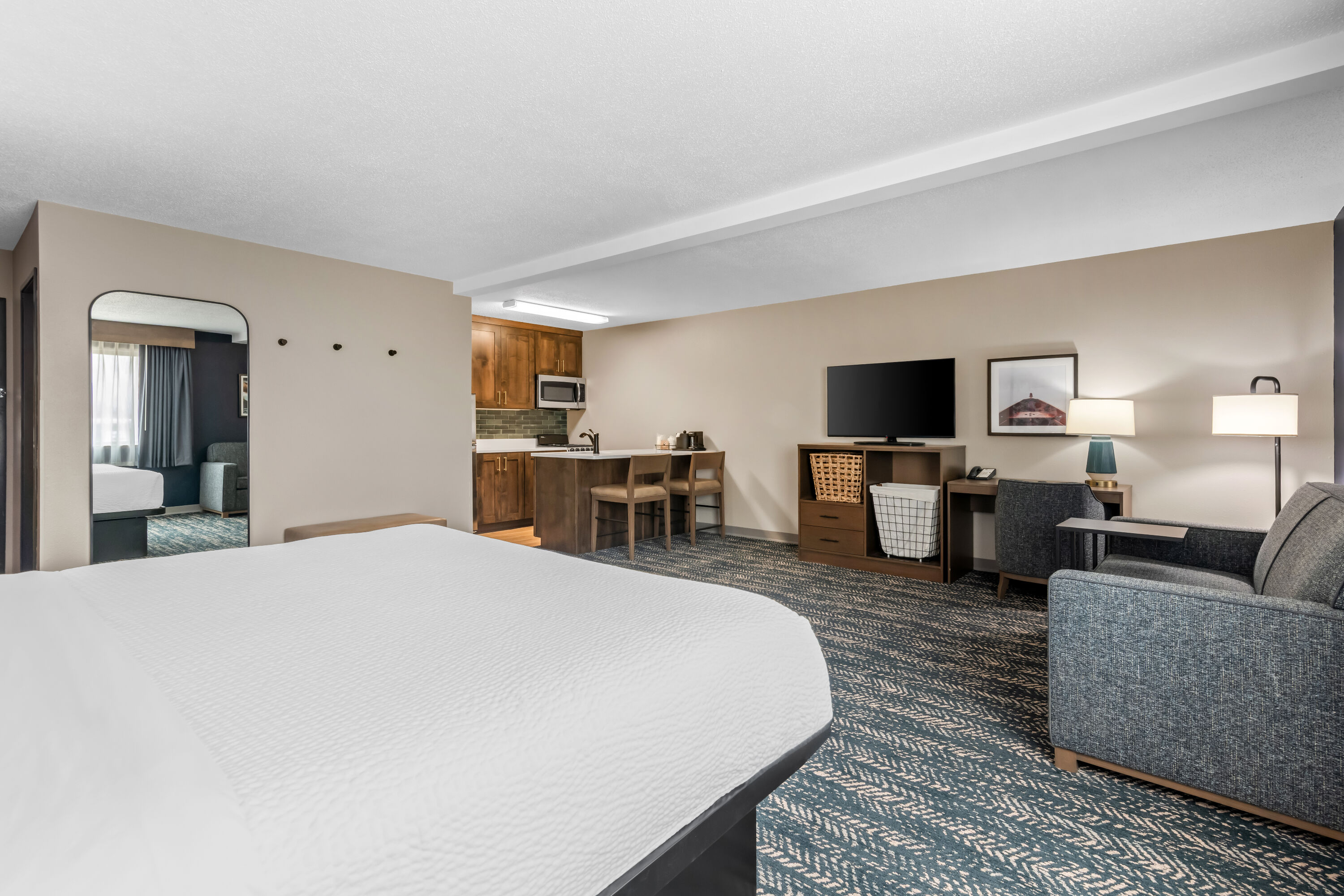 King bed guest room at the Super 8 by Wyndham Perham in Perham, Minnesota