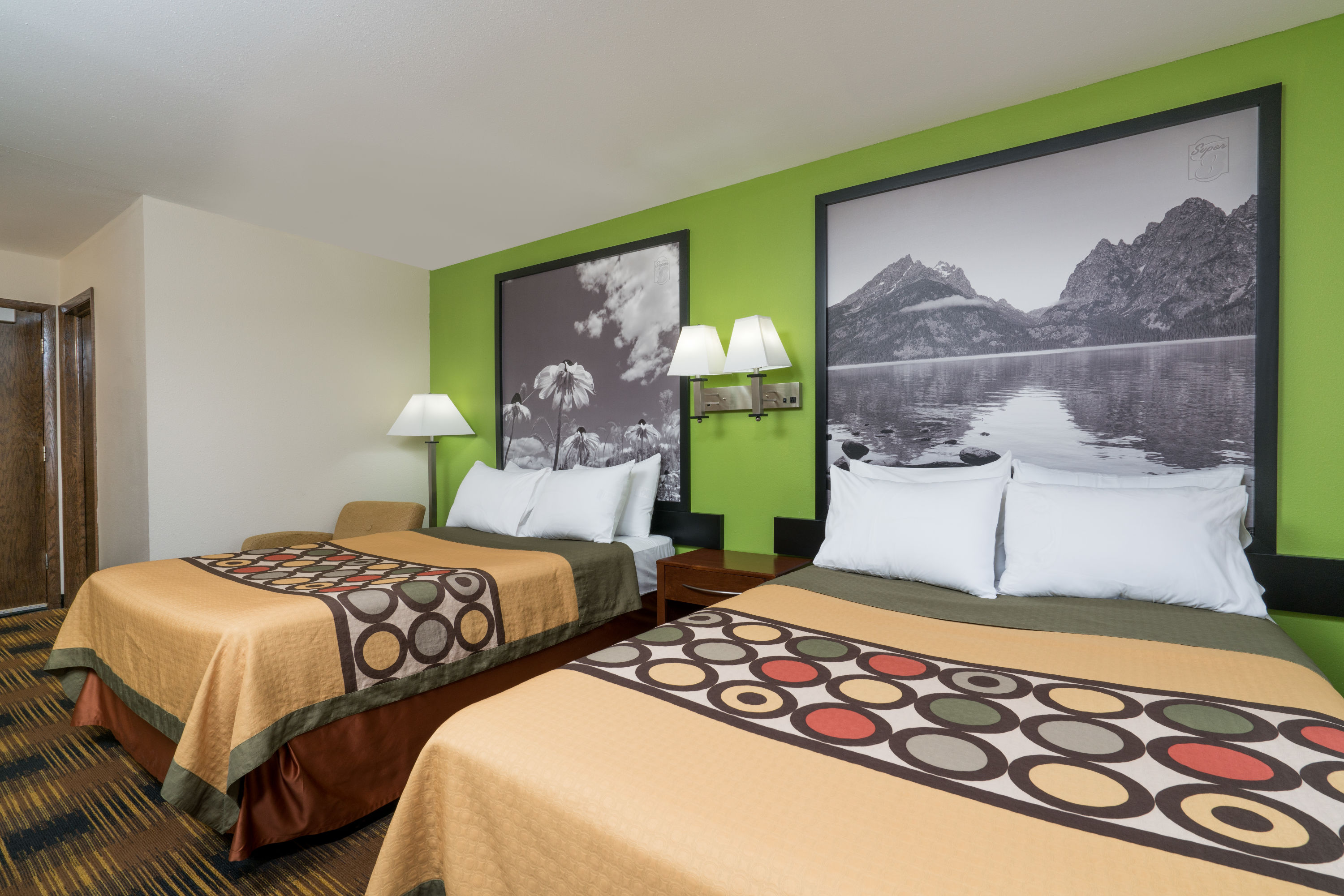 Guest room at the Super 8 by Wyndham Rochester Mayo Clinic Area in Rochester, Minnesota