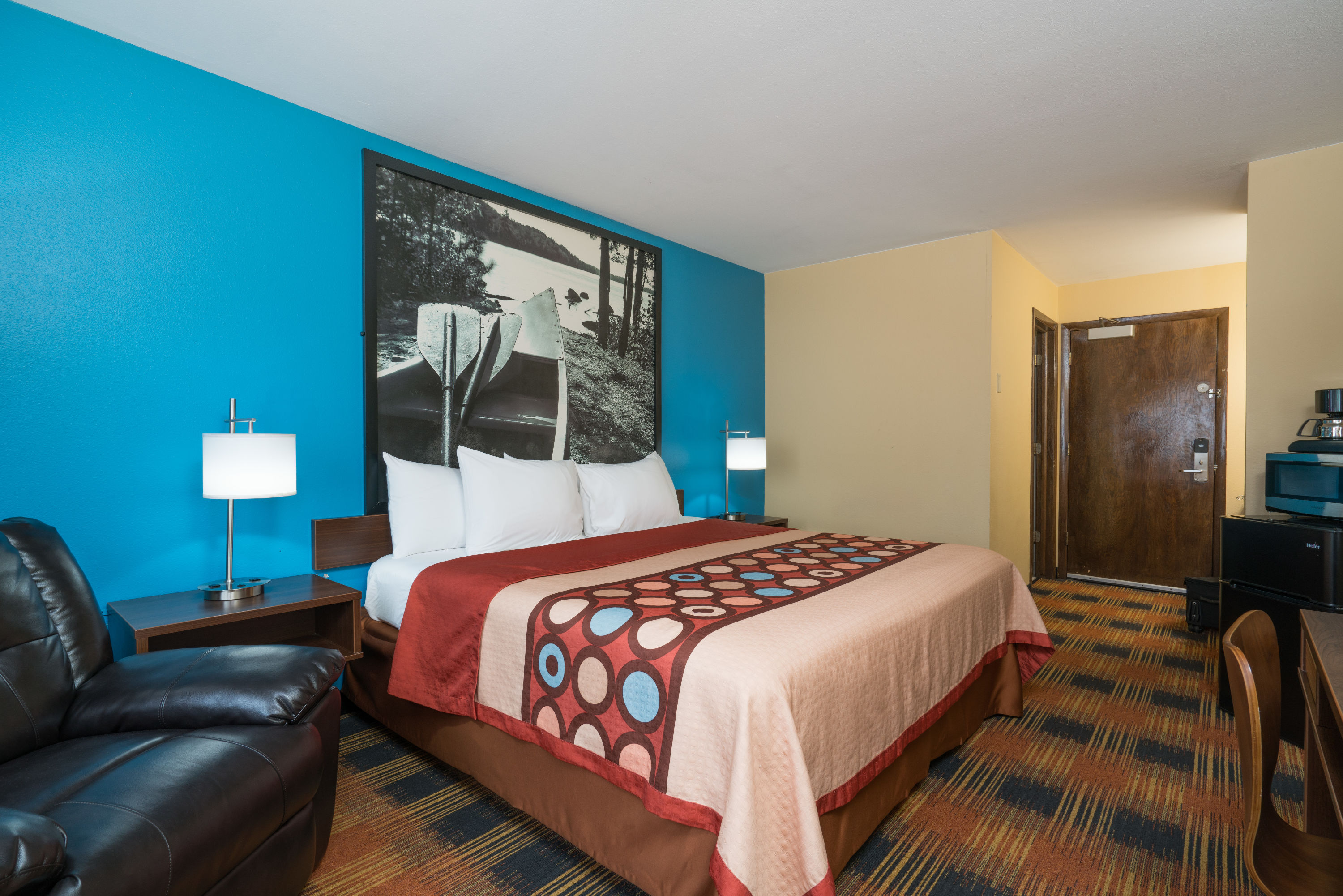 Guest room at the Super 8 by Wyndham Rochester Mayo Clinic Area in Rochester, Minnesota