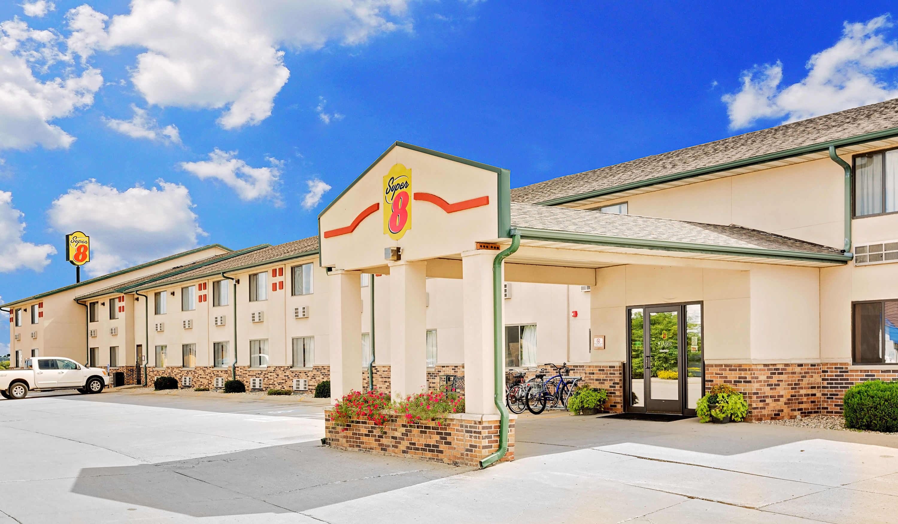 Super 8 By Wyndham St James Saint James Mn Hotels