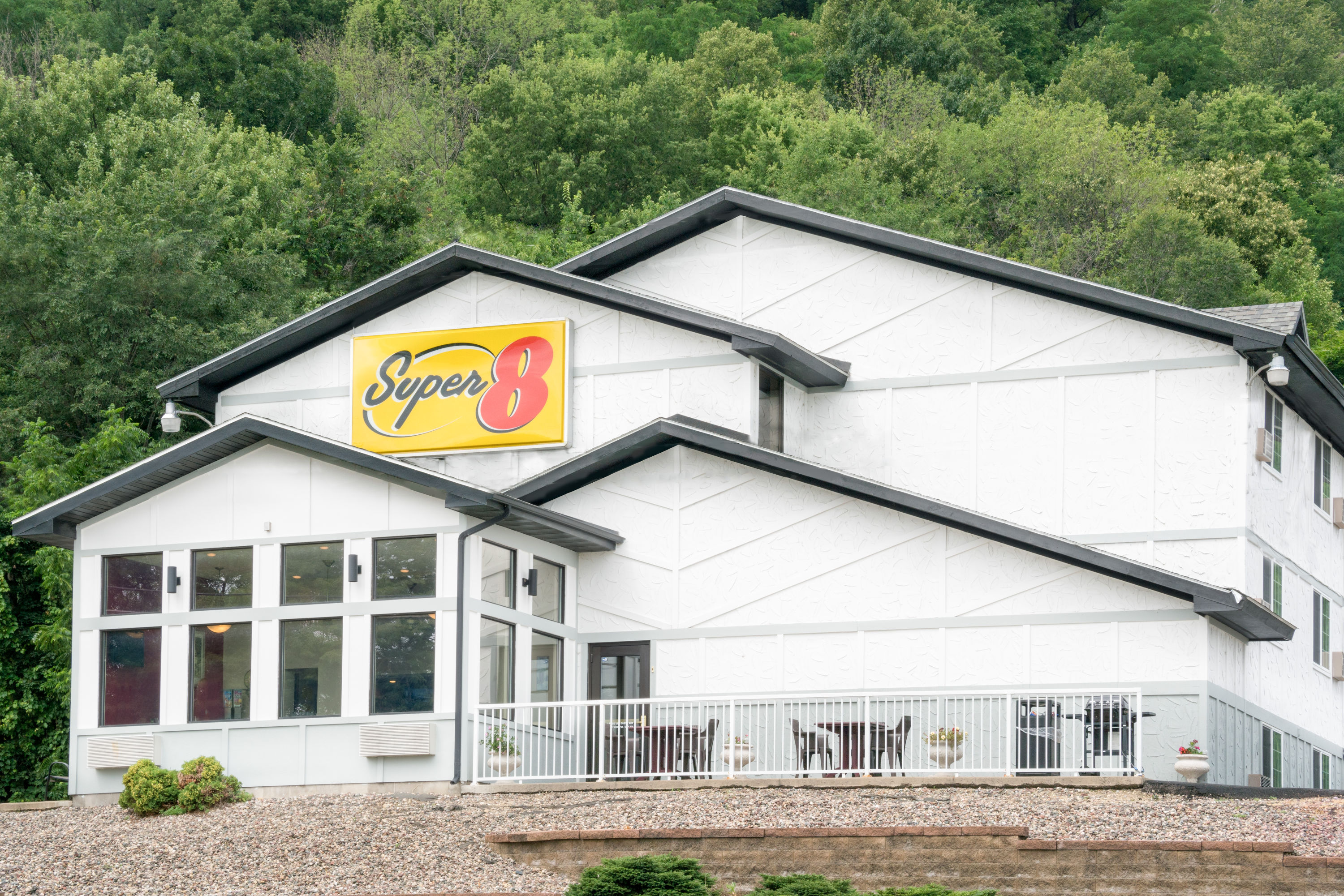 Exterior Day Image of Super 8 by Wyndham Winona MN hotel in Winona, Minnesota