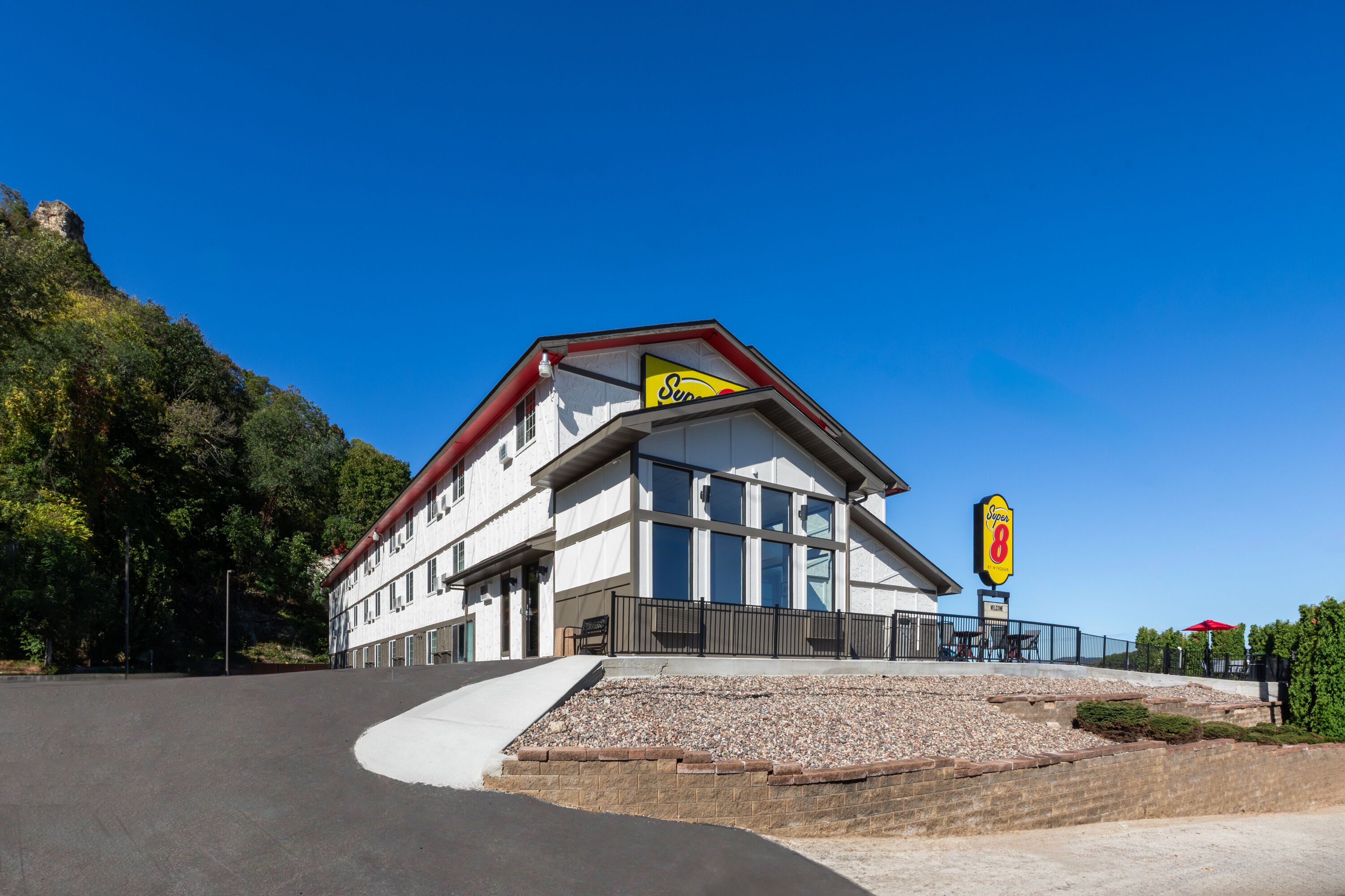 Exterior Day Image of Super 8 by Wyndham Winona MN hotel in Winona, Minnesota